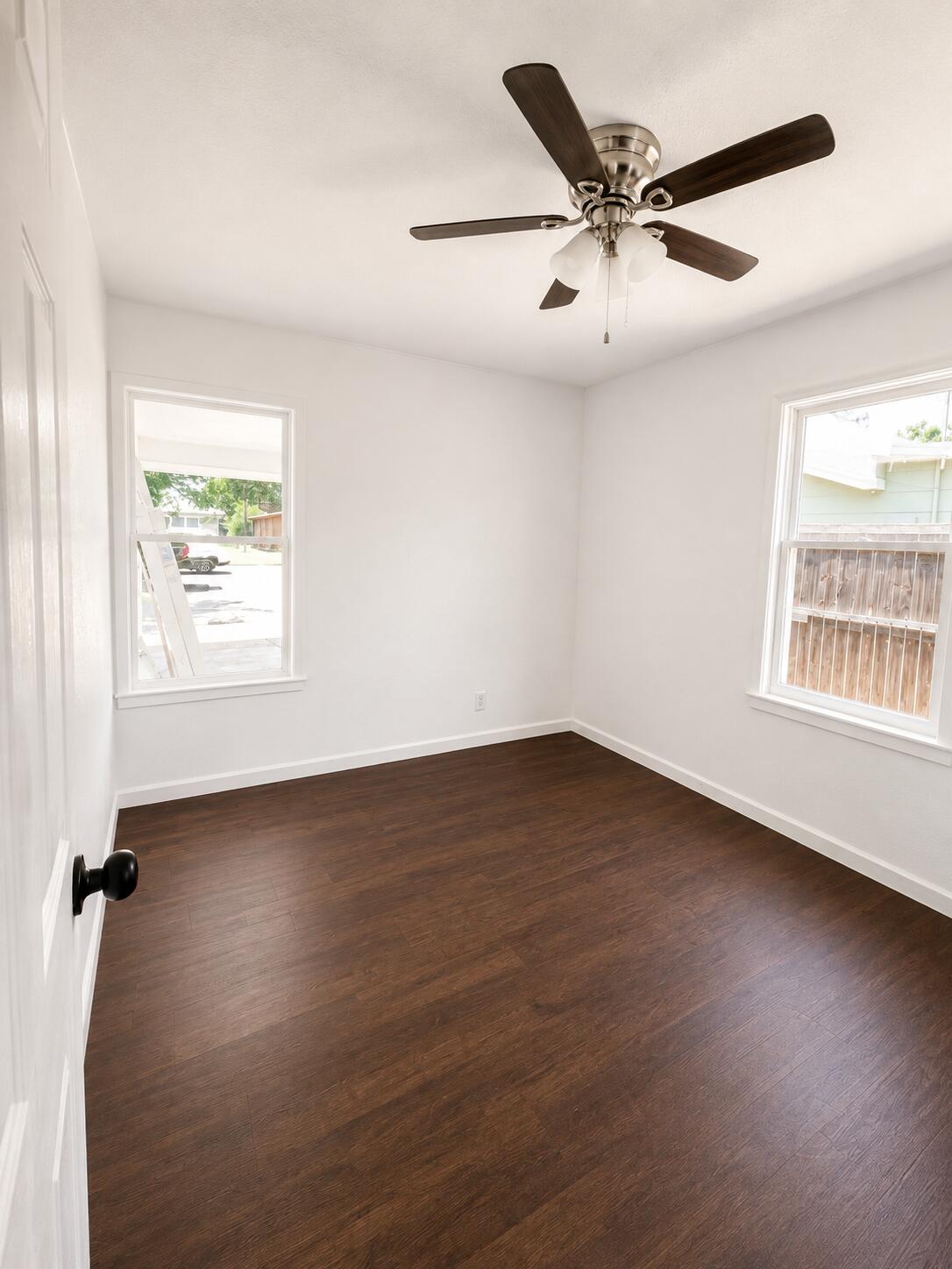 312 E 41st Street Property Photo 6