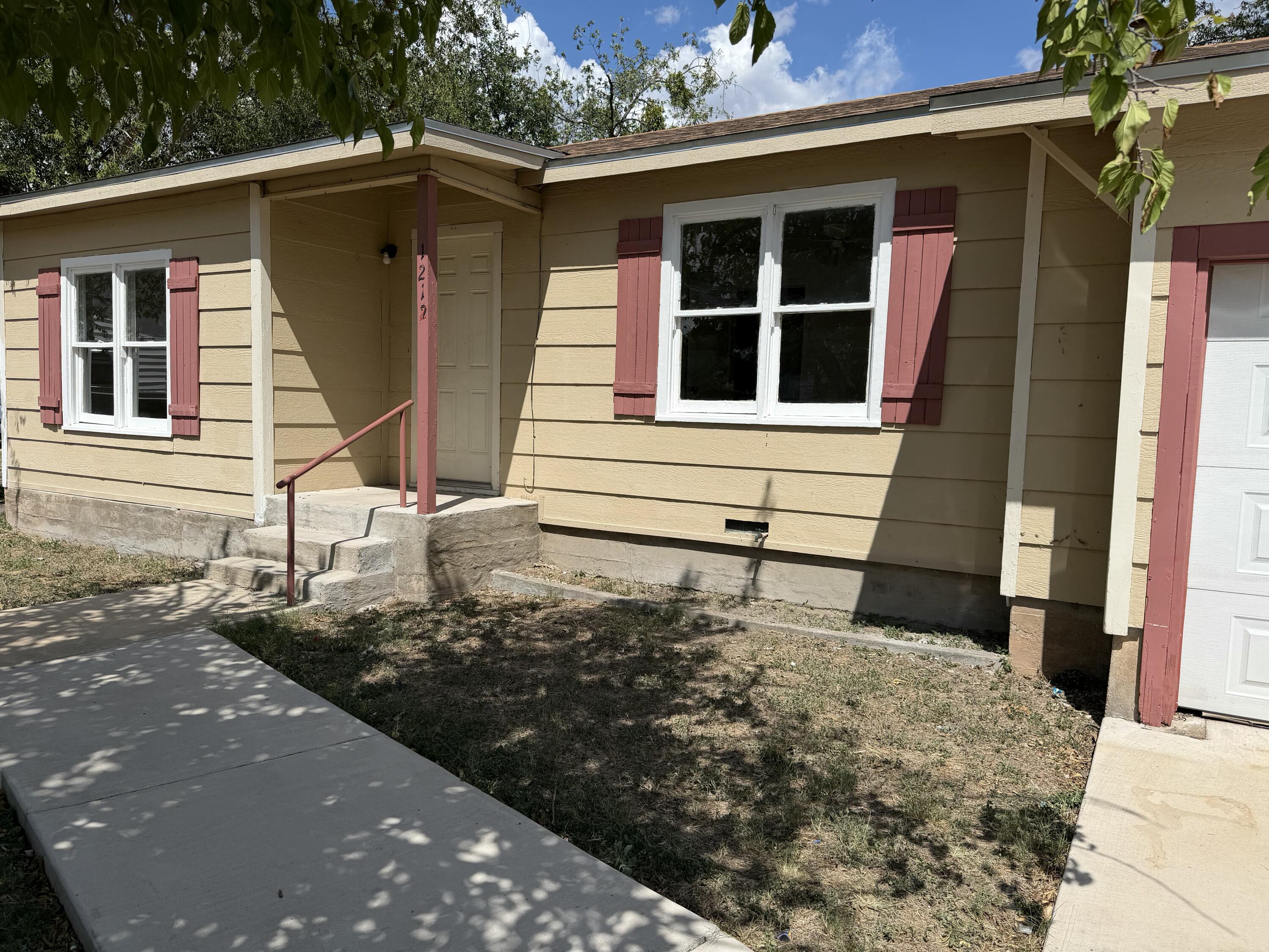 1212 N Howard Street Property Photo 1