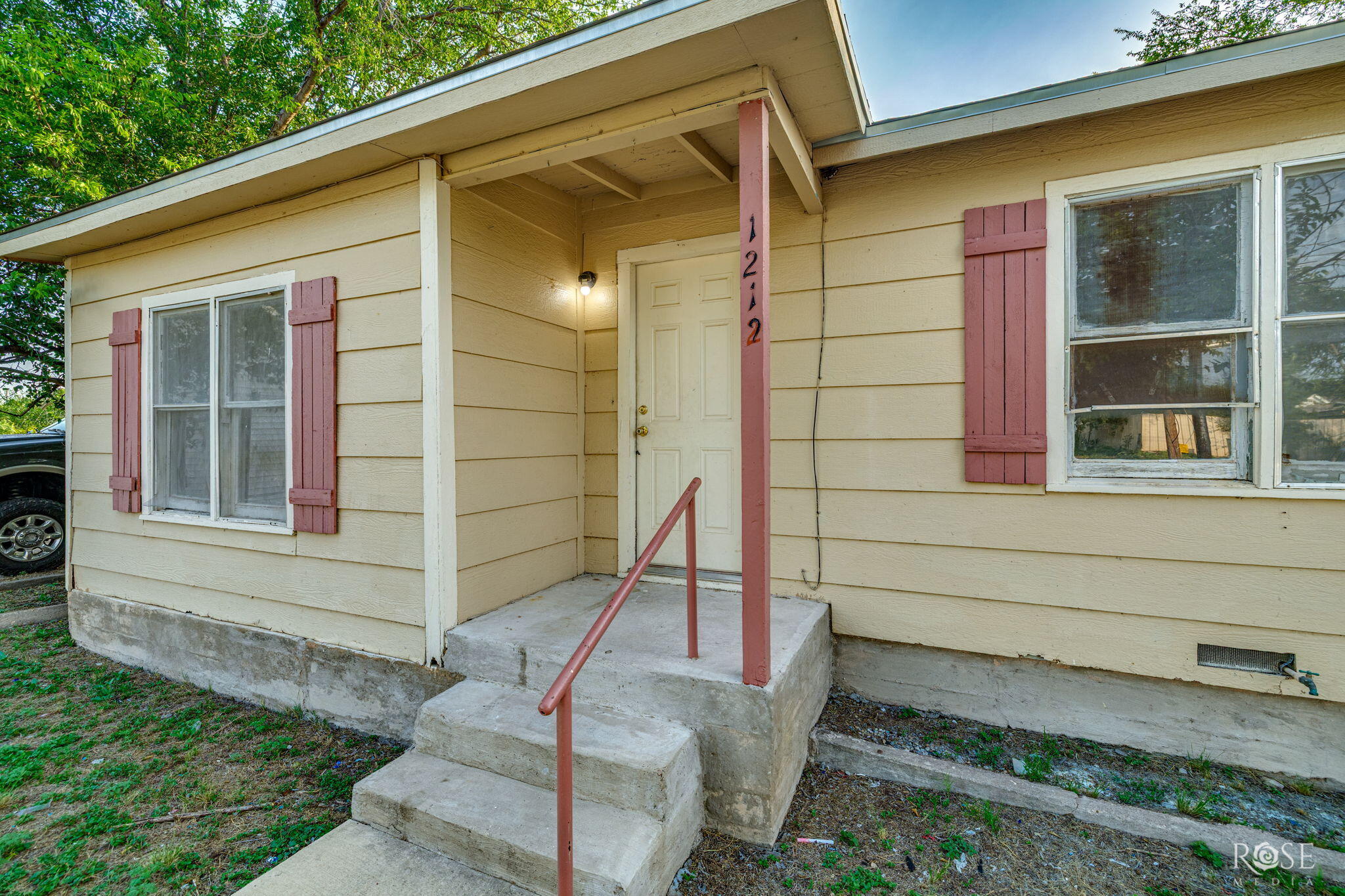 1212 N Howard Street Property Photo 11