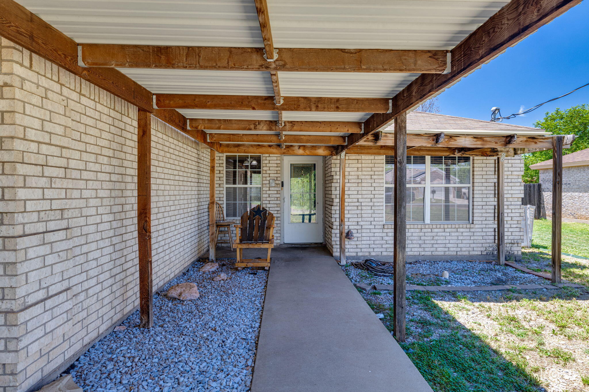 4909 Oaklawn Boulevard Property Photo 4