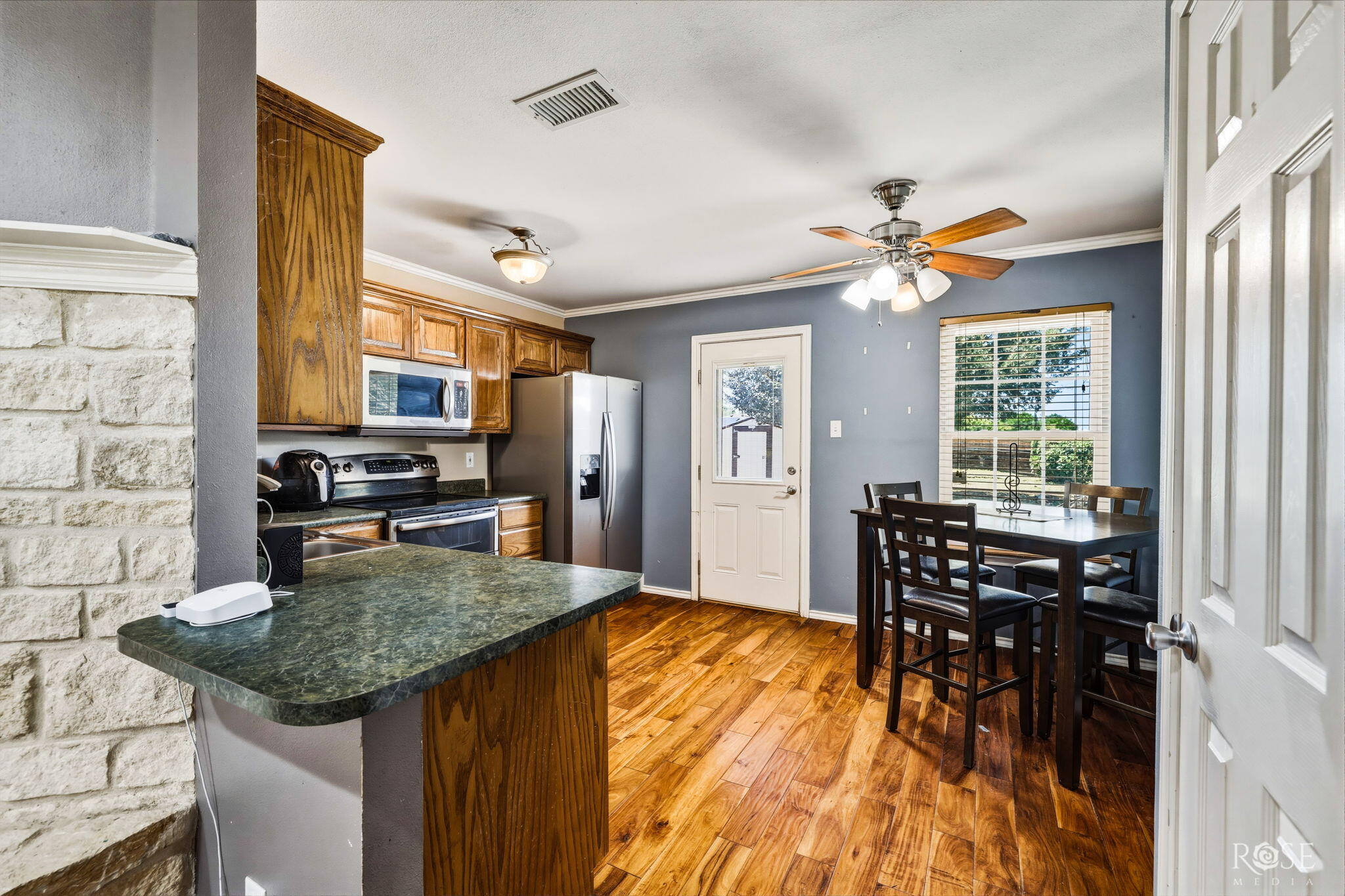 4909 Oaklawn Boulevard Property Photo 8