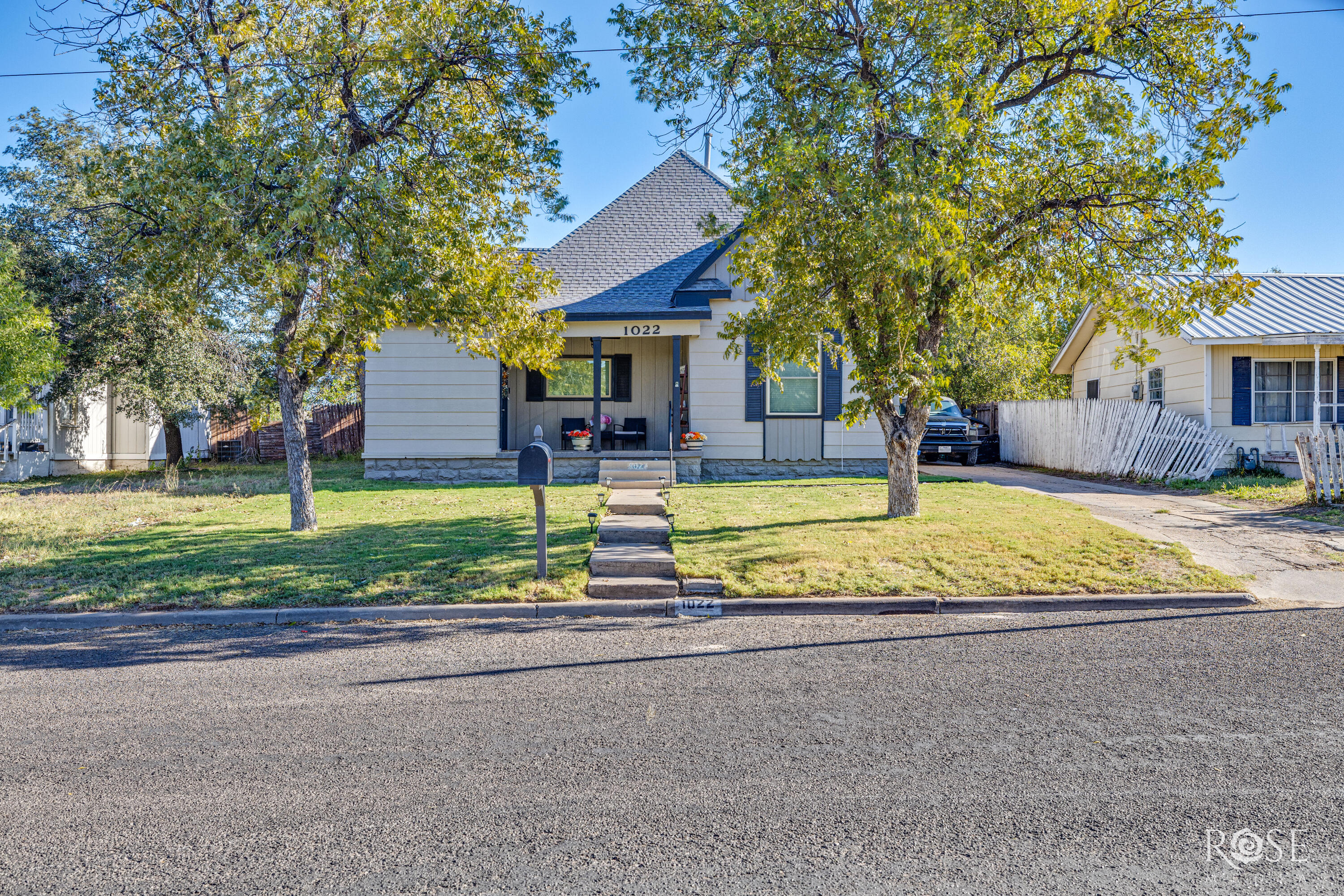 1022 N Jefferson Street Property Photo 2