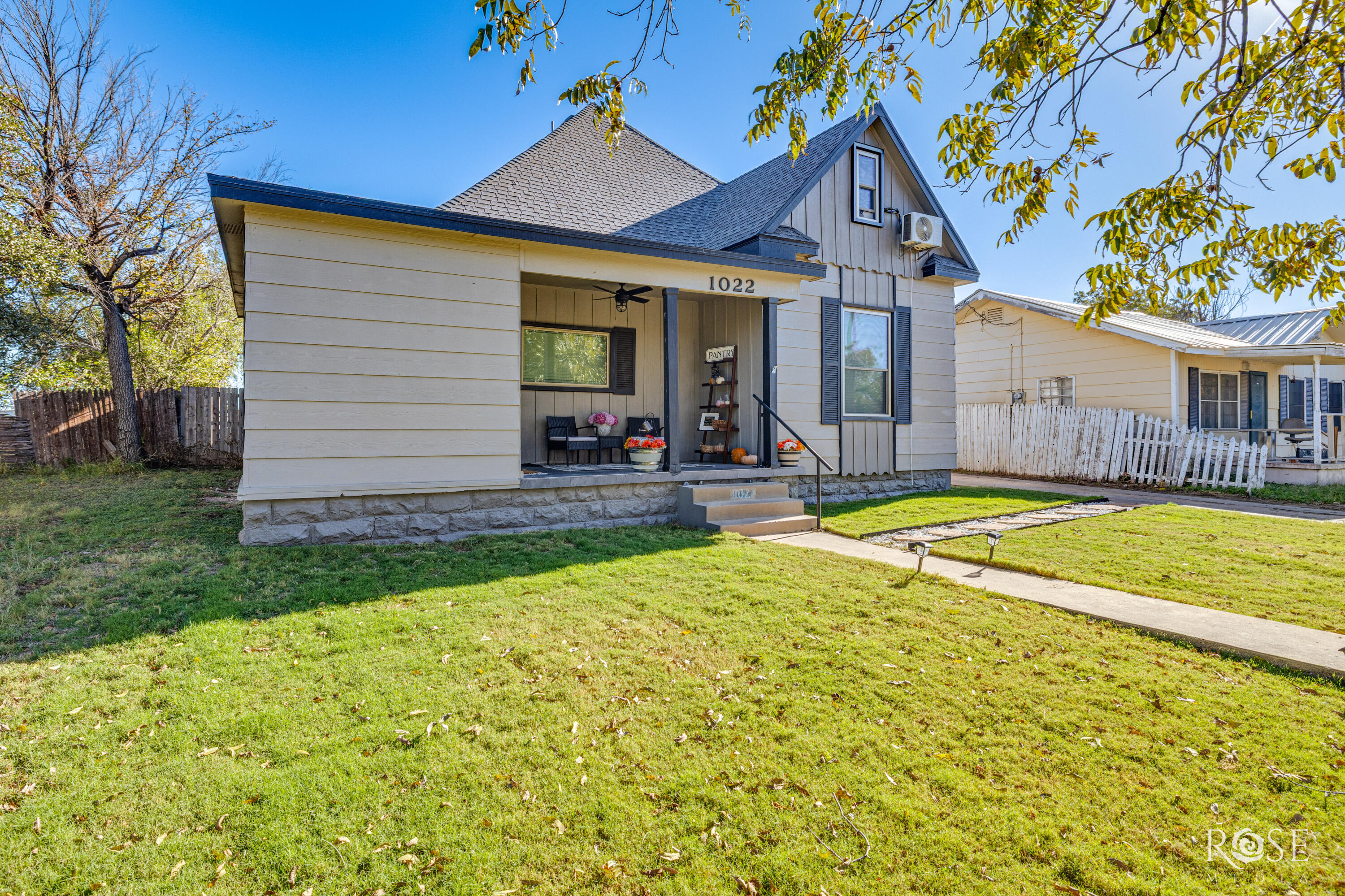 1022 N Jefferson Street Property Photo 3