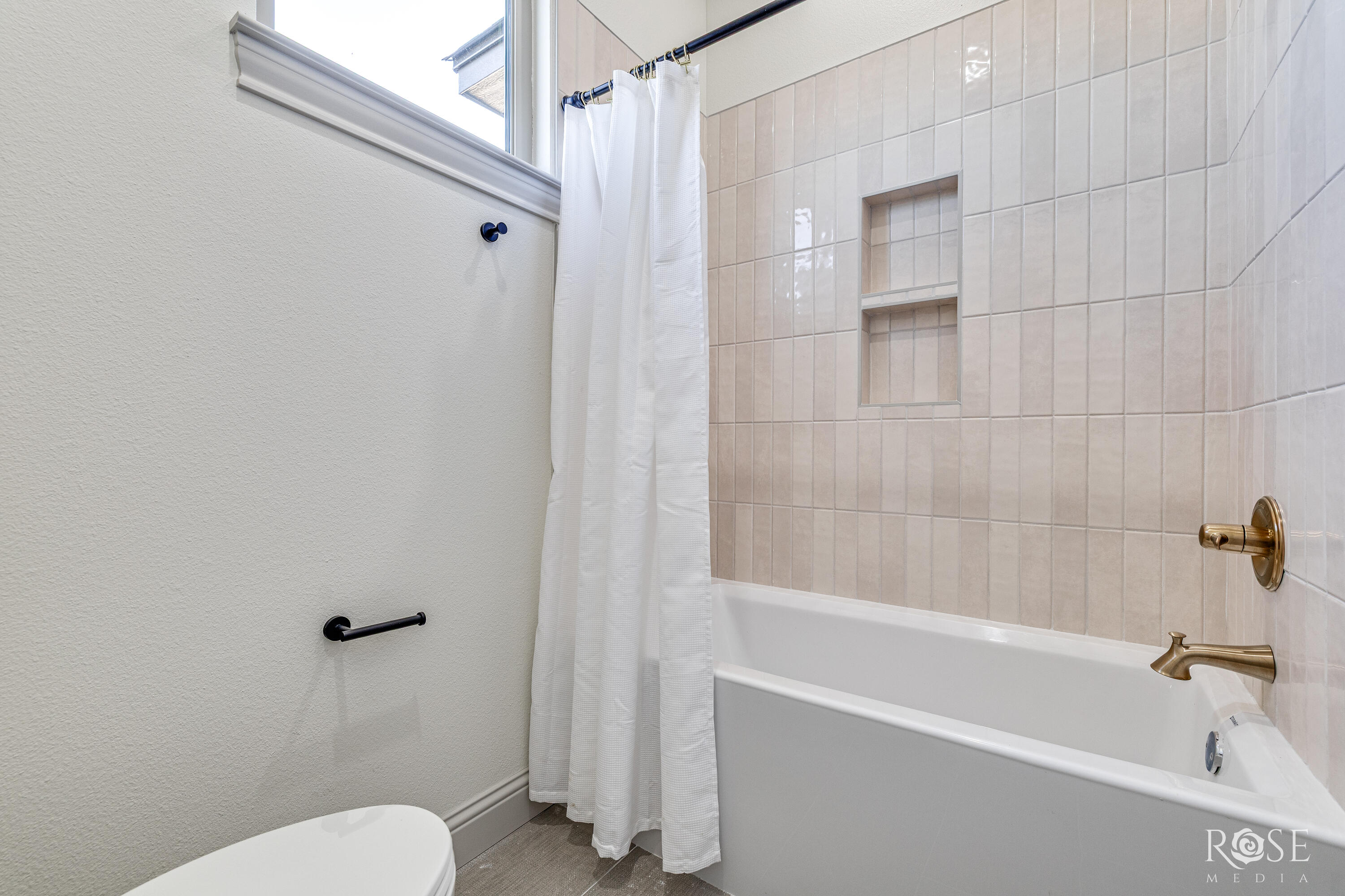 8449 Windmill Road Property Photo 25