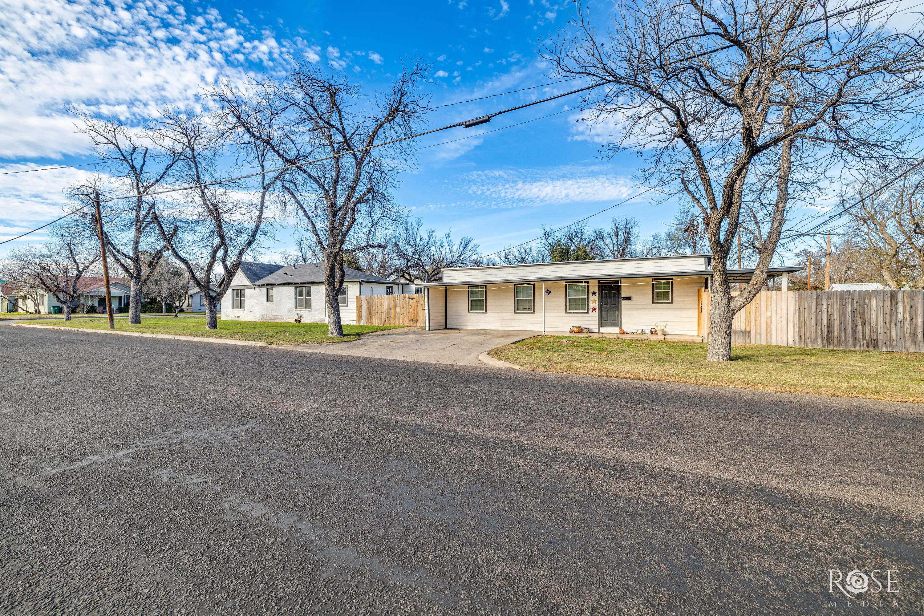 1528 S Park Street Property Photo 26