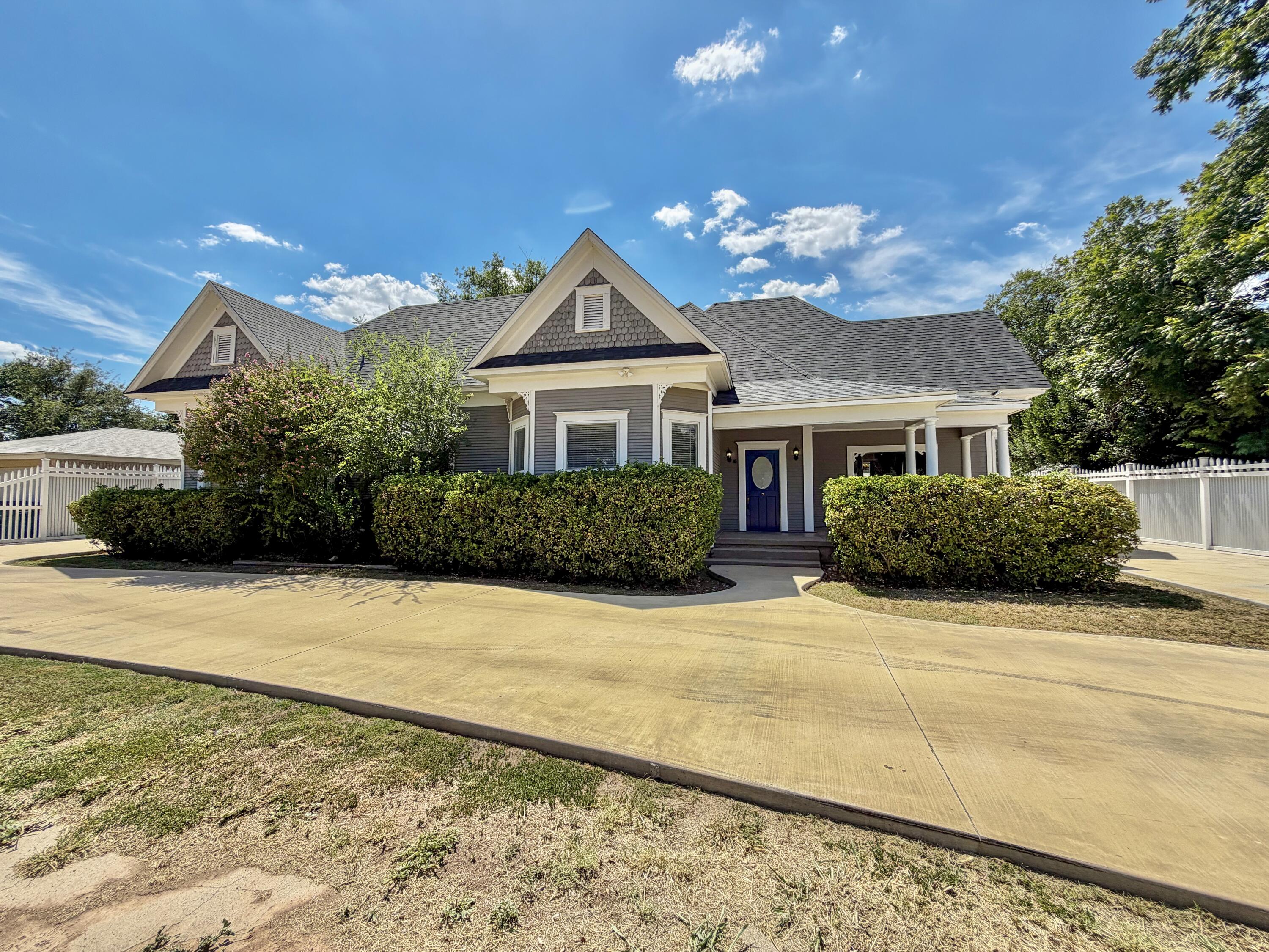 1405 S David Street Property Photo 2