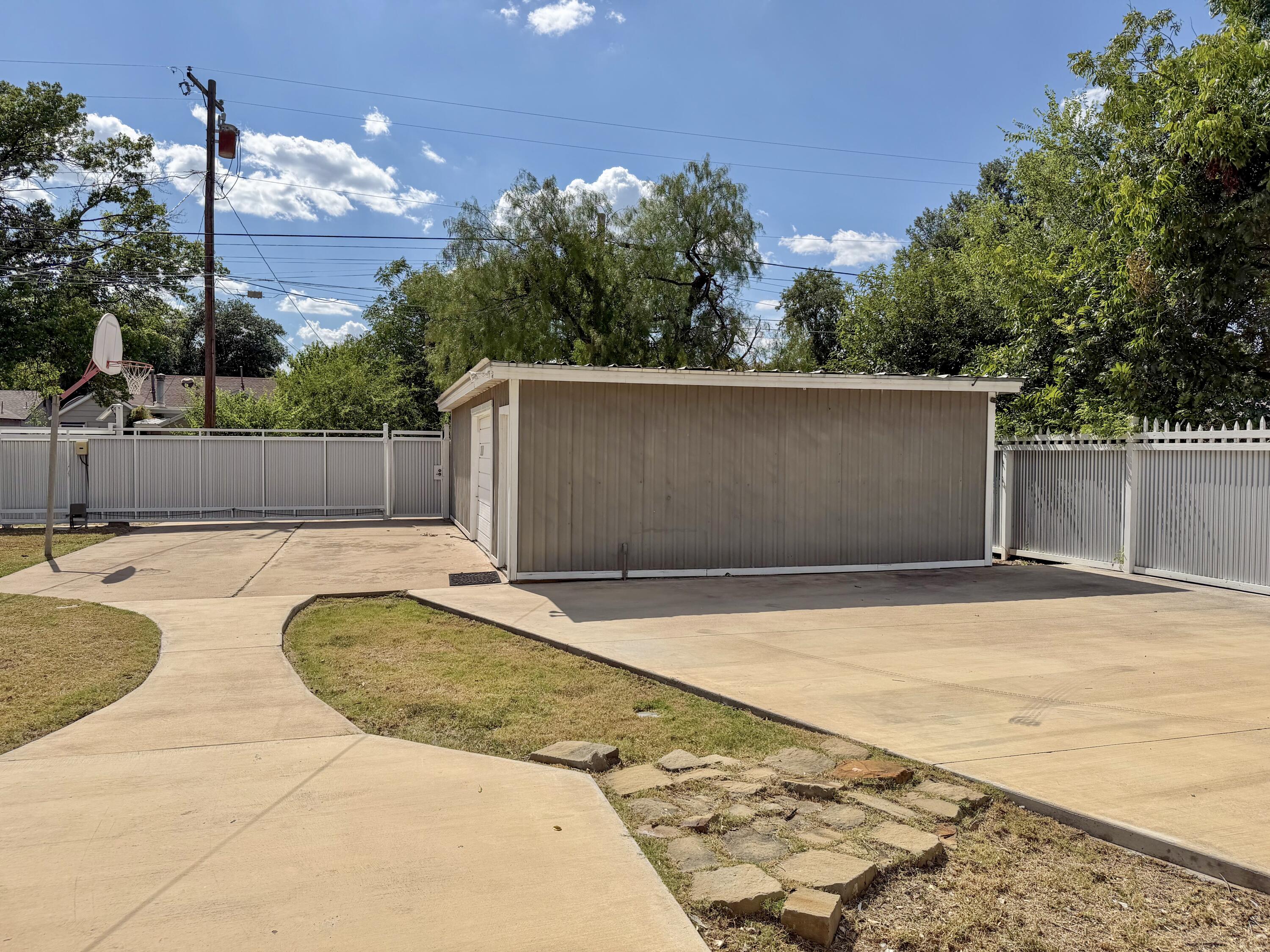 1405 S David Street Property Photo 37