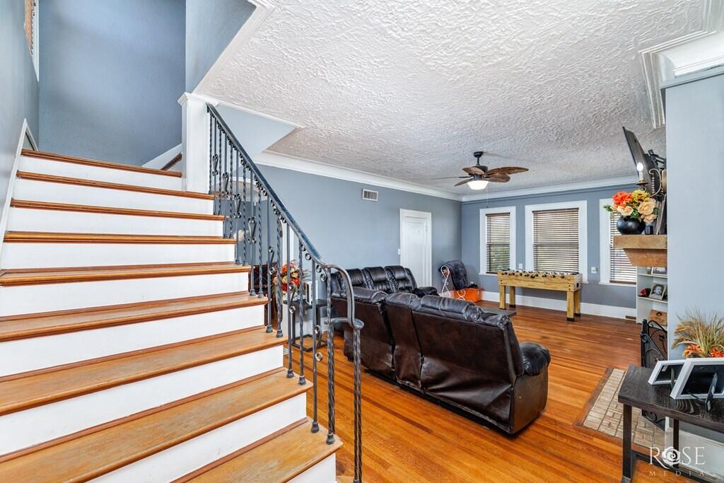 2318 Dallas Street Property Photo 9