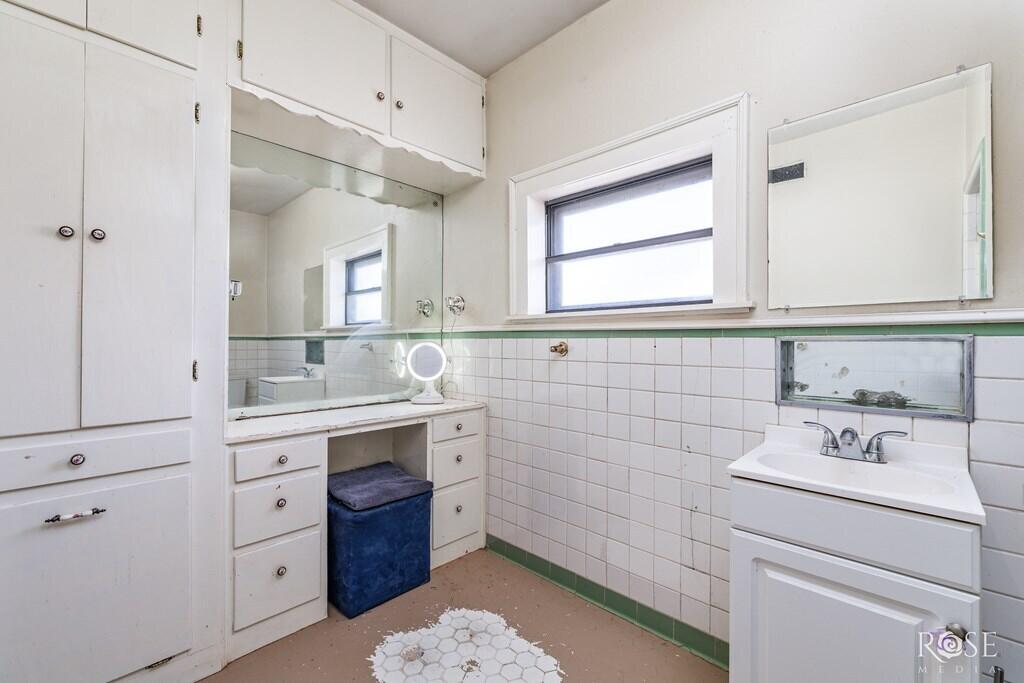 2318 Dallas Street Property Photo 23