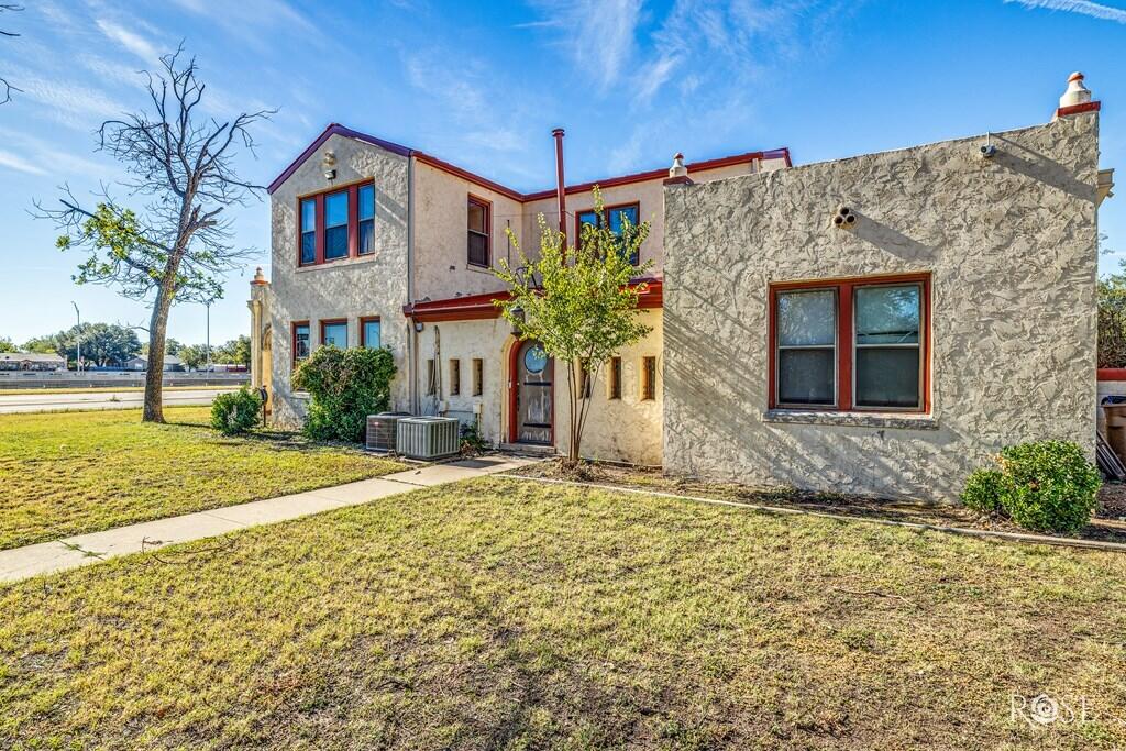 2318 Dallas Street Property Photo 29