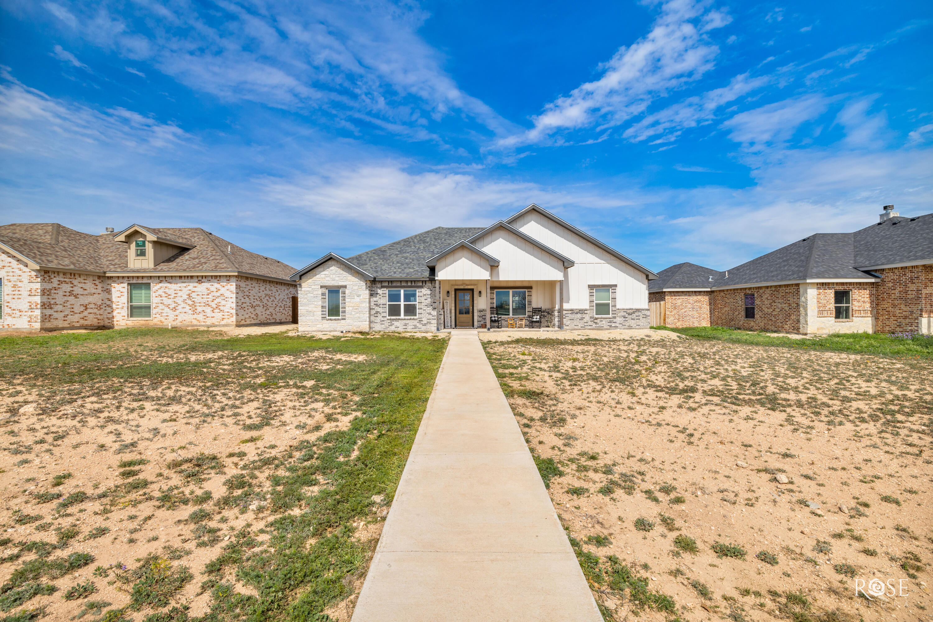 3422 Twin Mountain Drive Property Photo 1