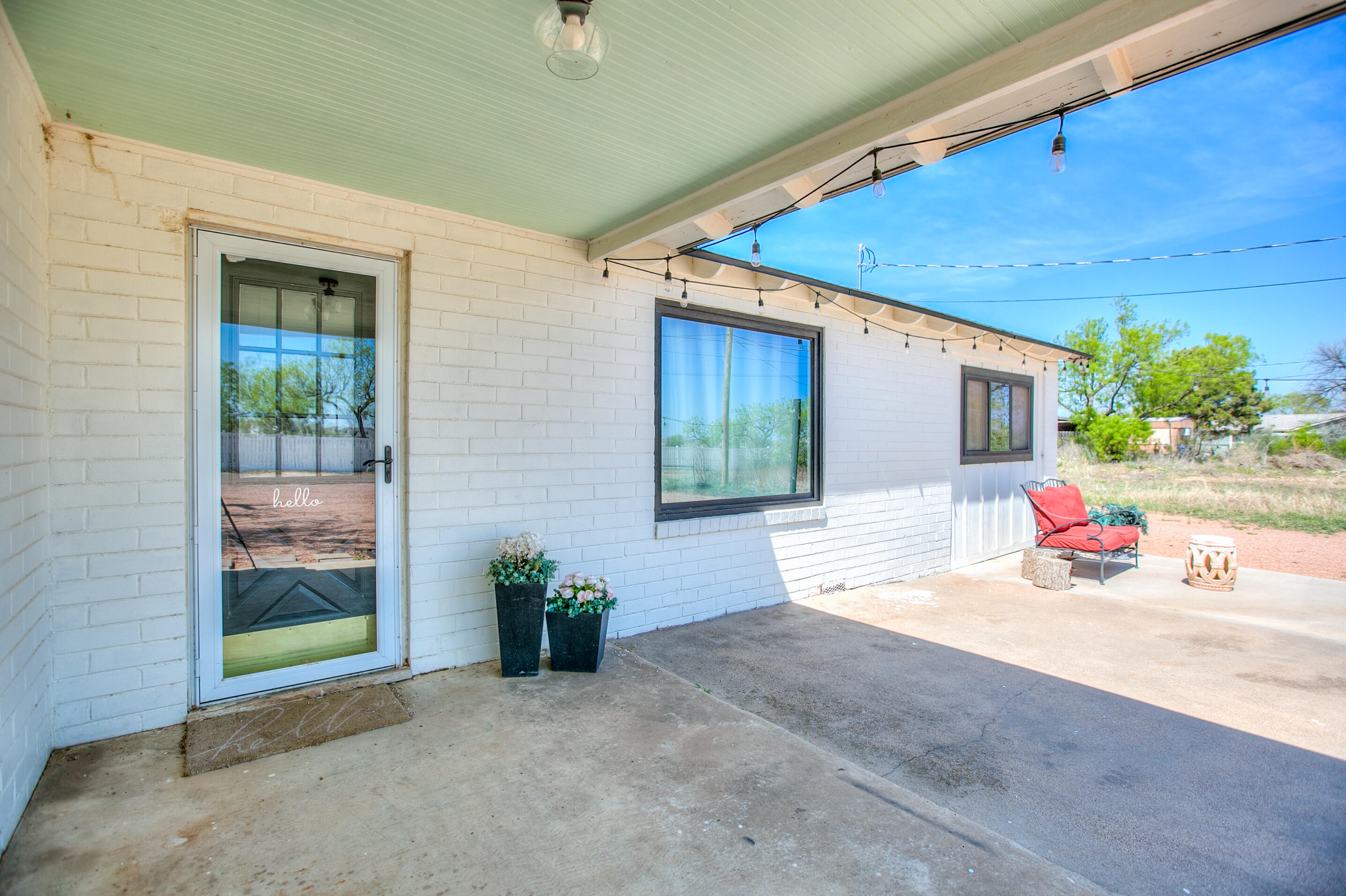 2095 End Street Property Photo 5