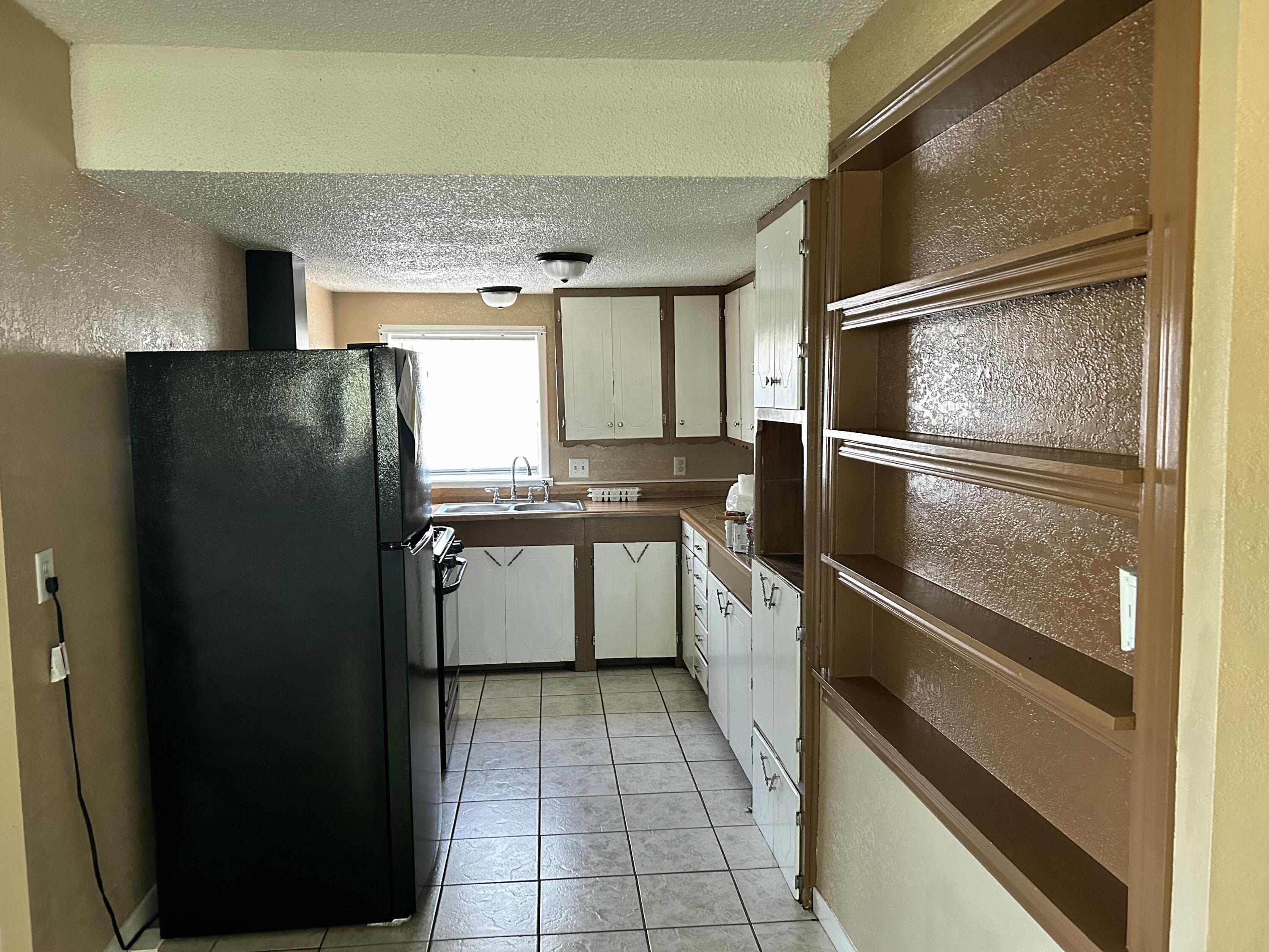 616 Rust Street Property Photo 4
