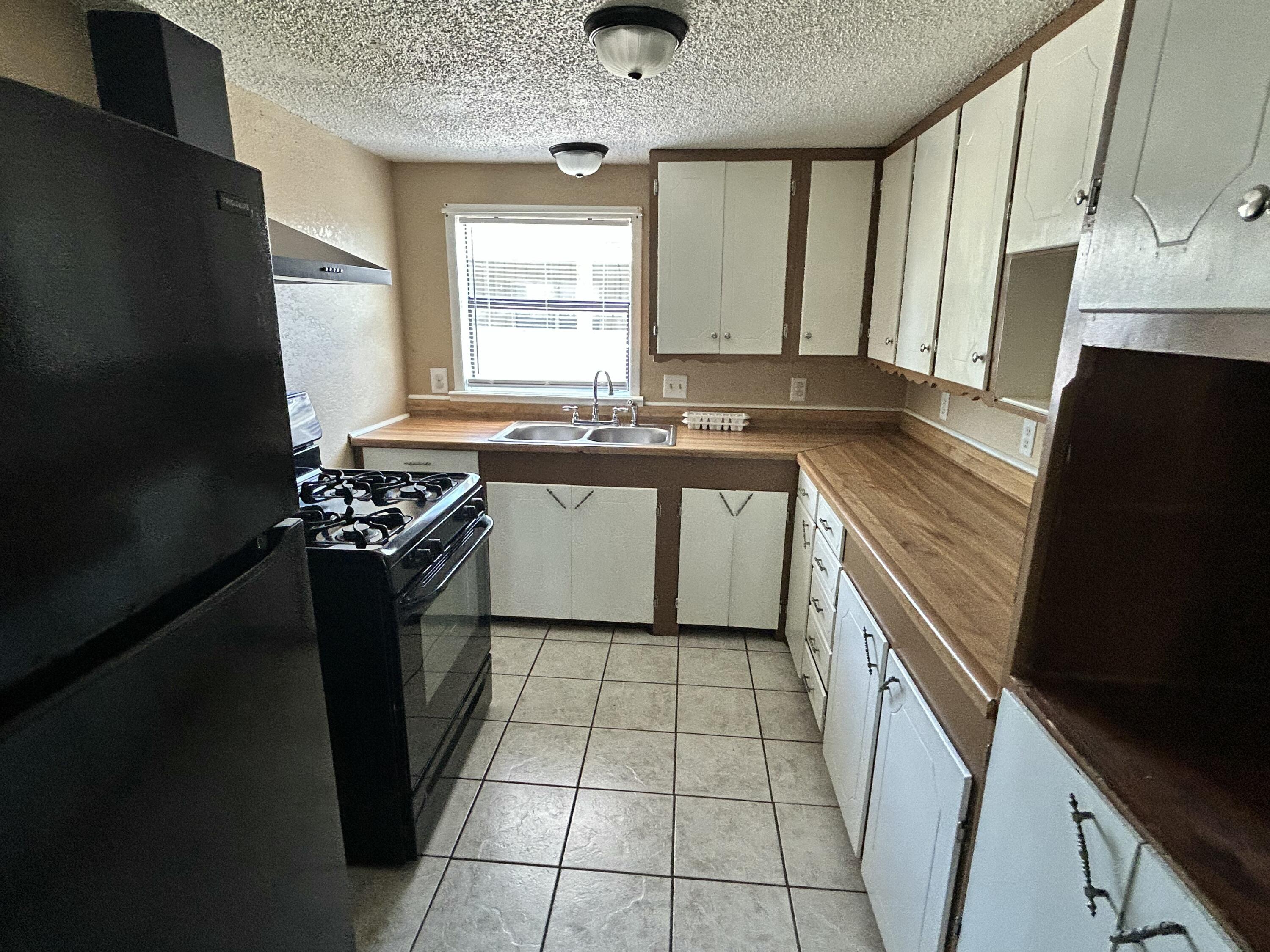616 Rust Street Property Photo 6
