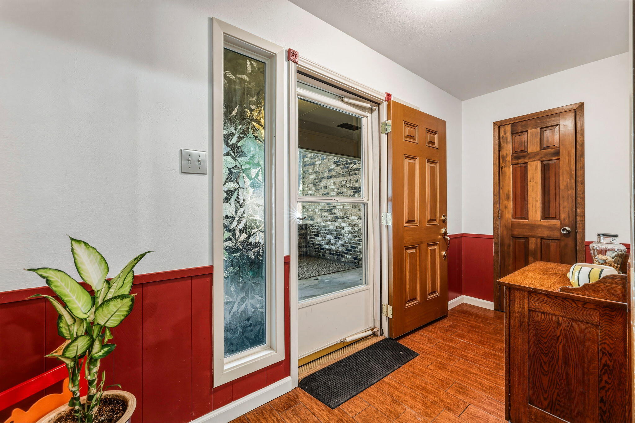 3113 Briargrove Lane Property Photo 3