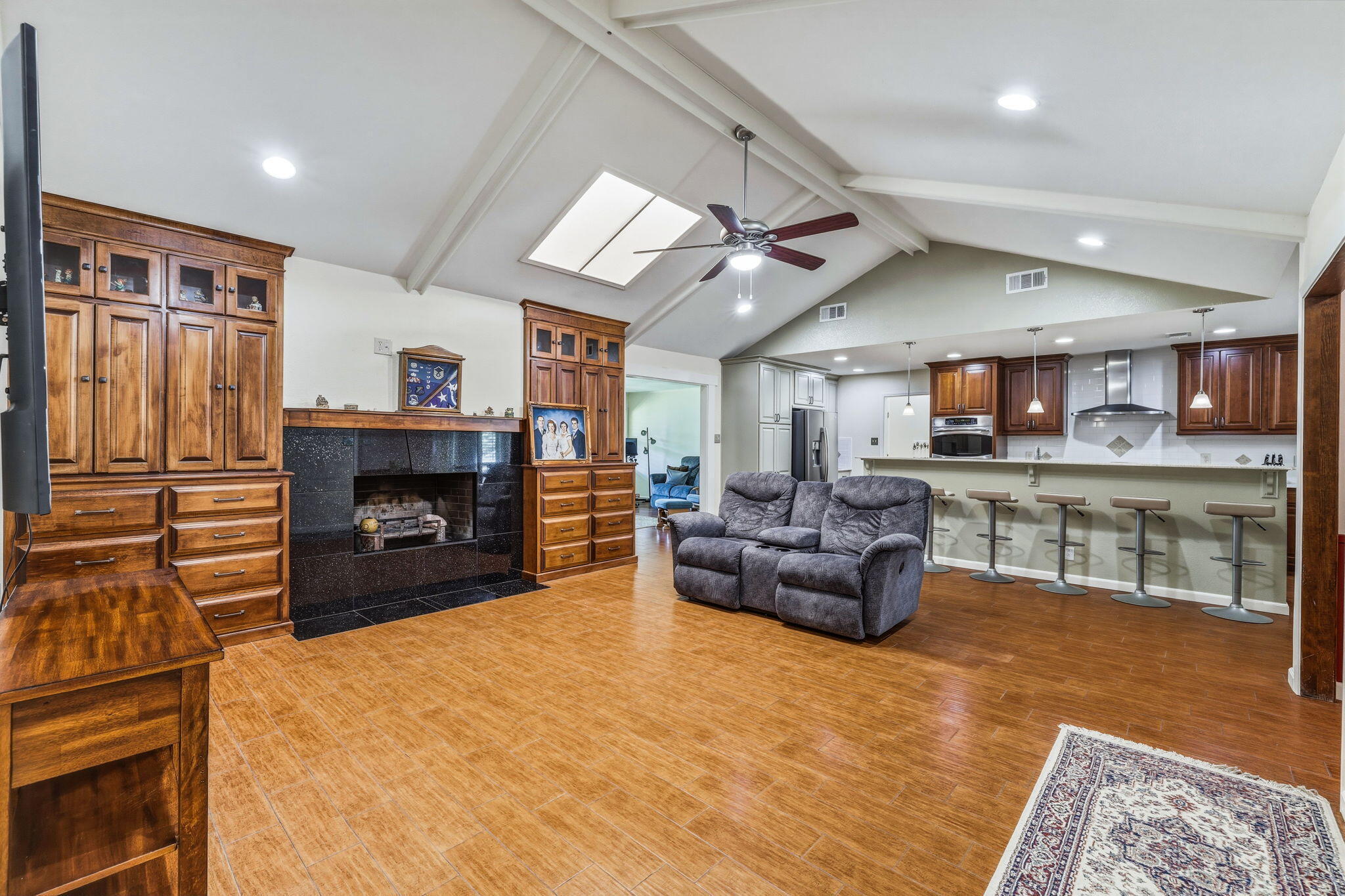 3113 Briargrove Lane Property Photo 4