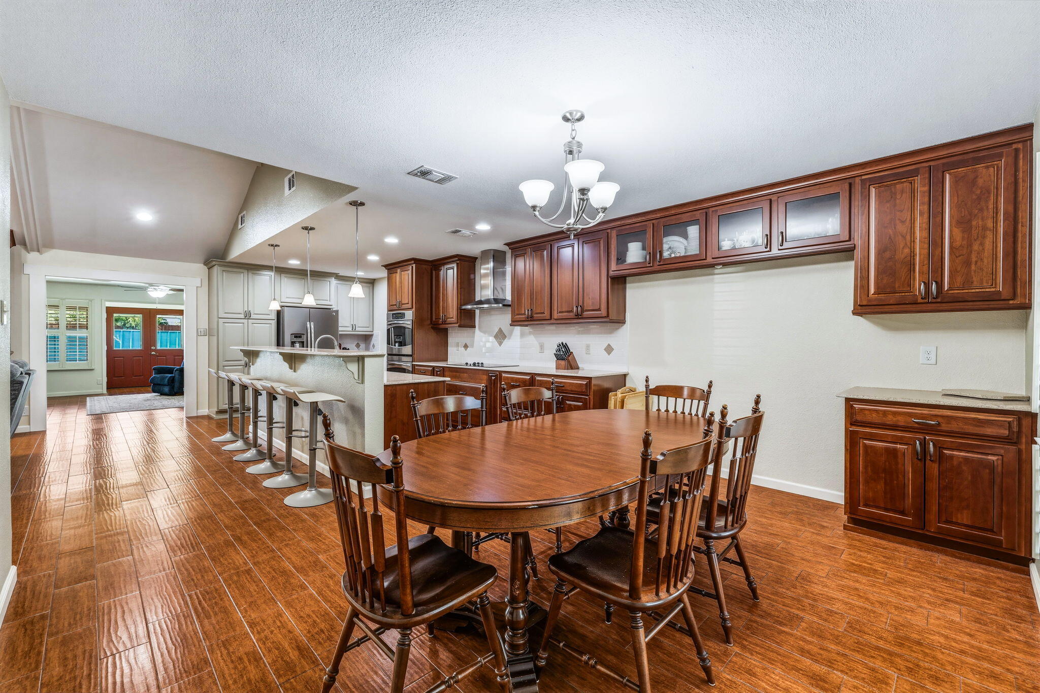 3113 Briargrove Lane Property Photo 7