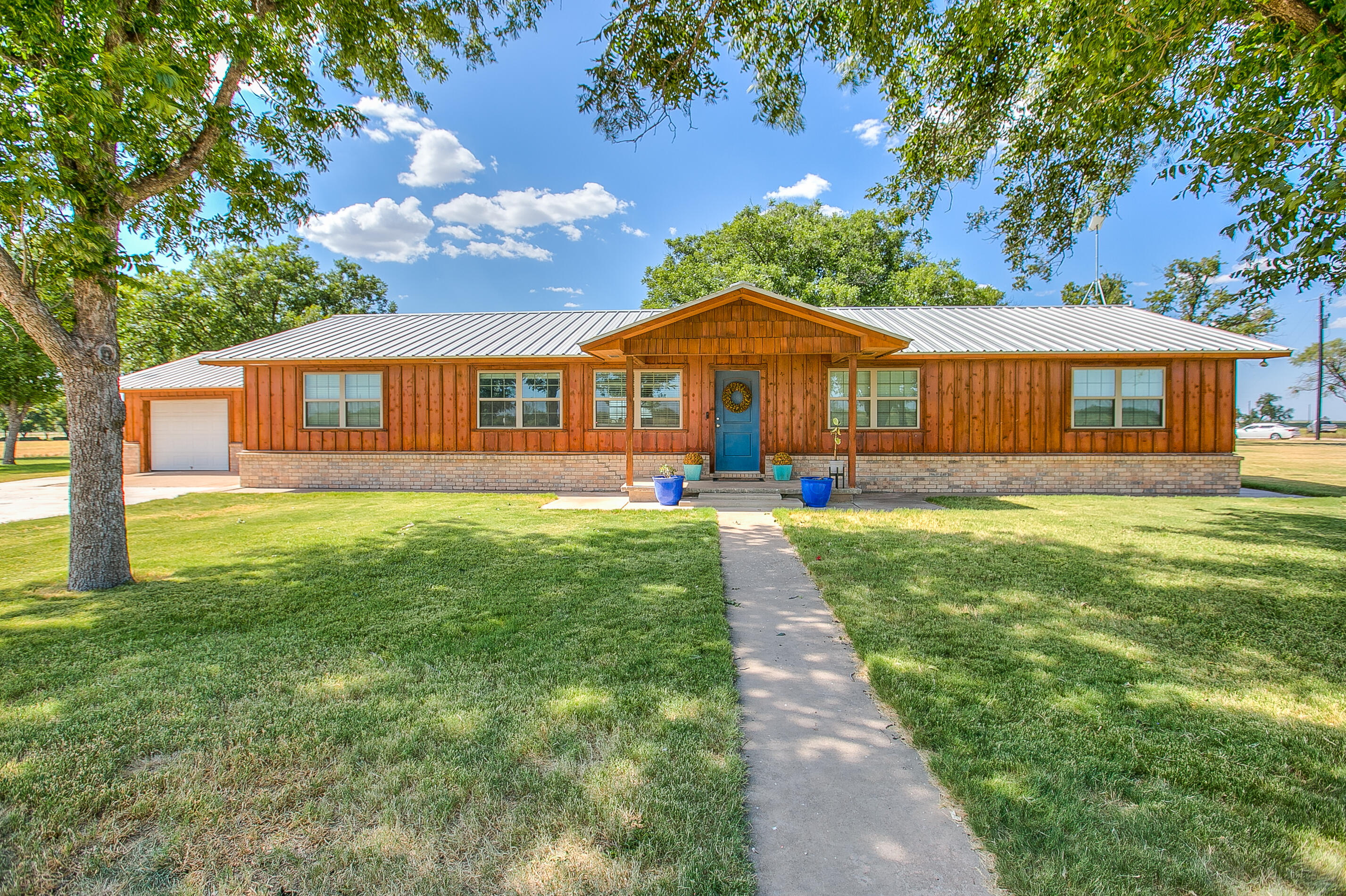 4373 Third Road Property Photo 2