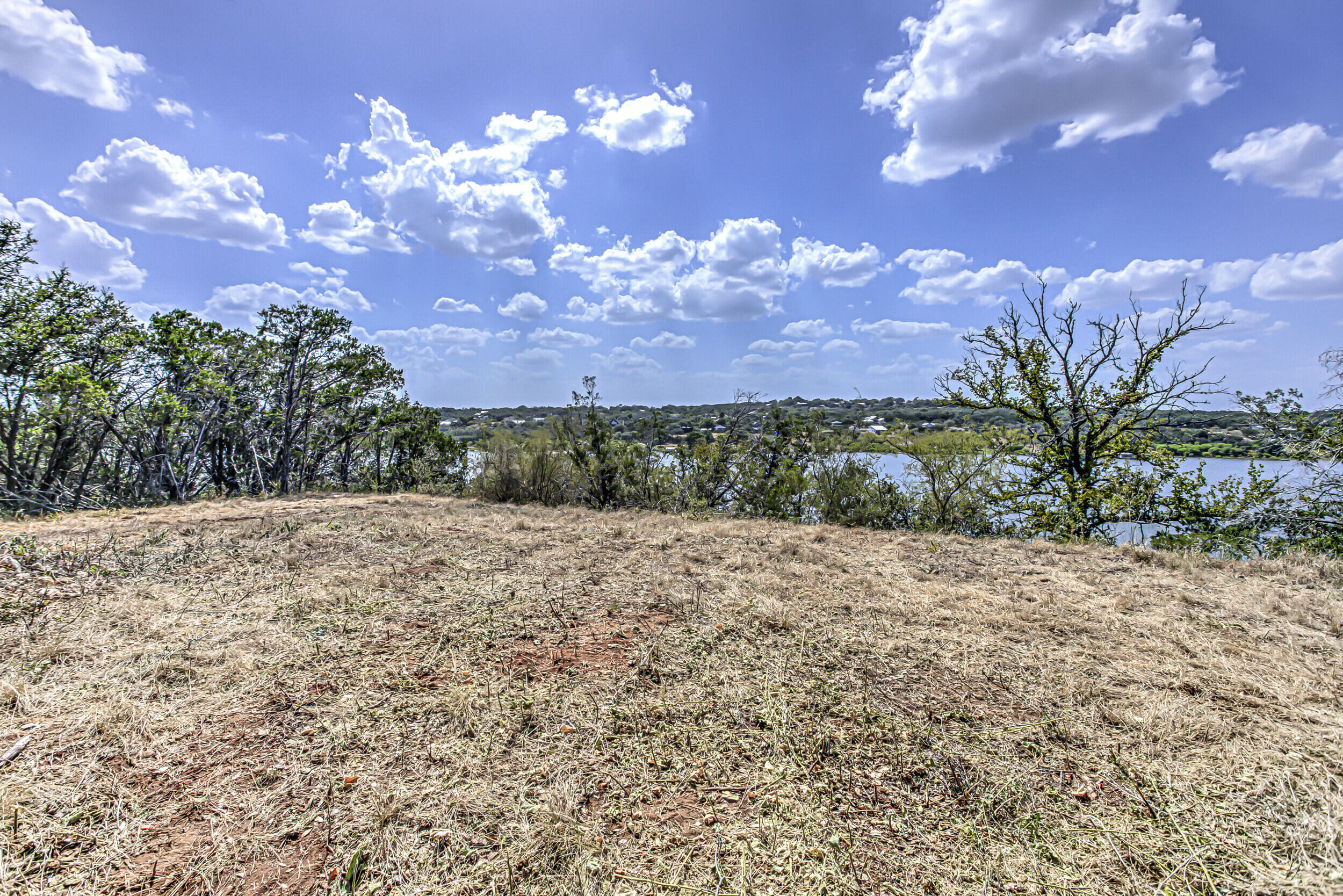920 Boultinghouse Property Photo 4