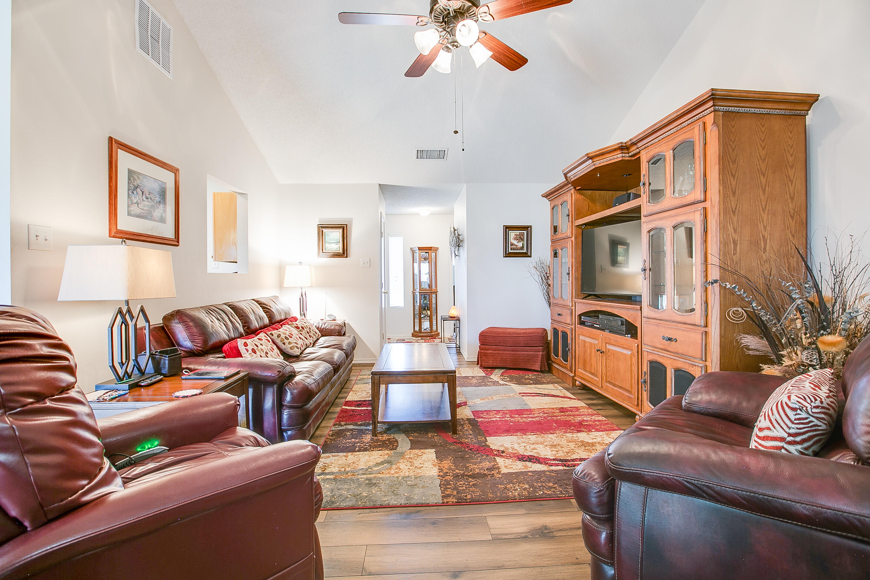 1207 Wallace Lane Property Photo 2