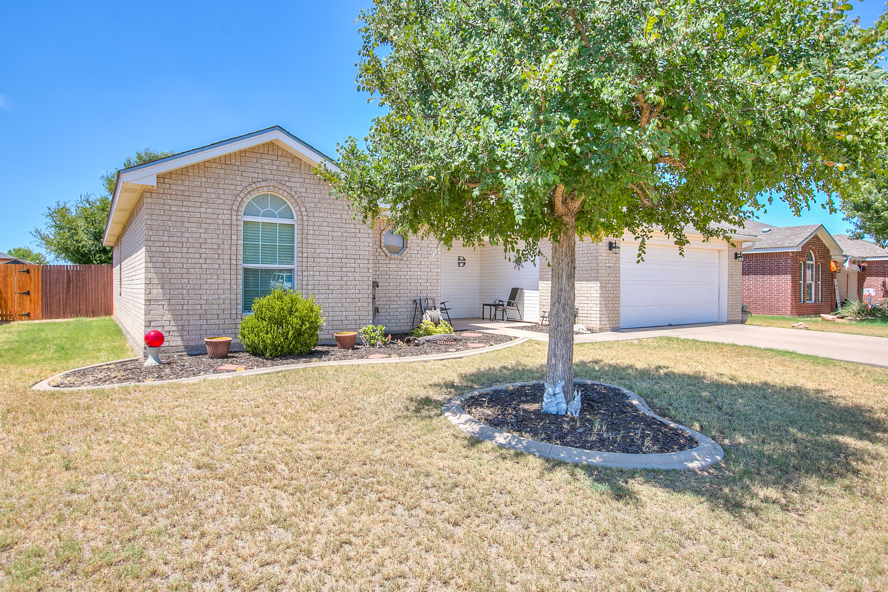 1207 Wallace Lane Property Photo 28