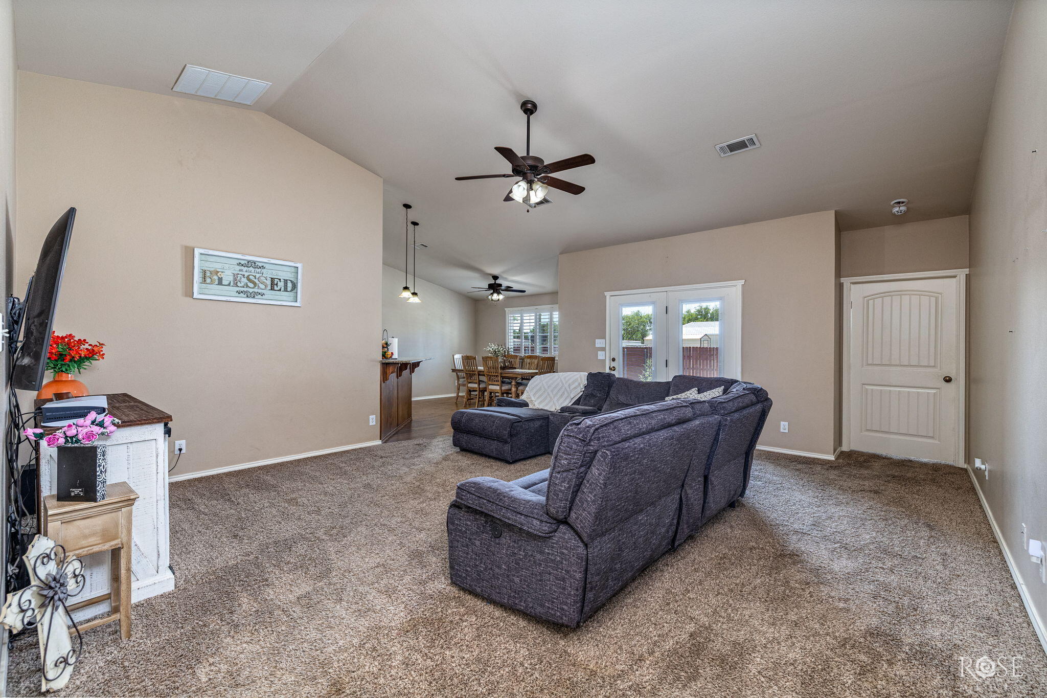 5049 Windwood Drive Property Photo 6