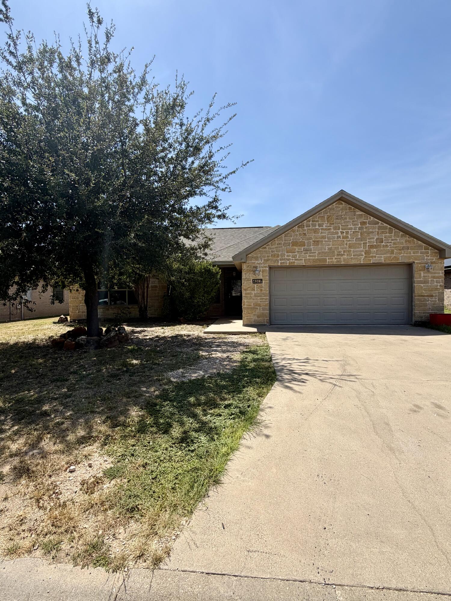 4317 Goodnight Trail Property Photo 3