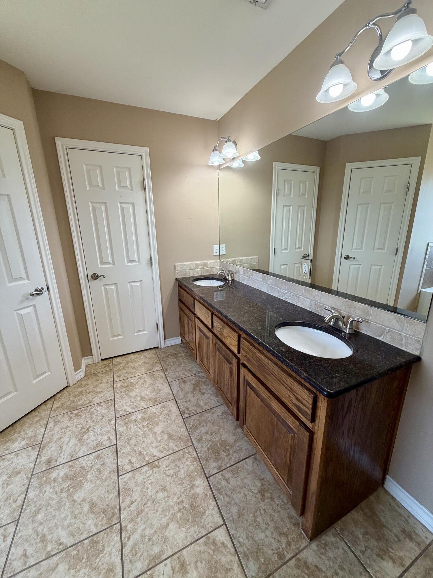 4317 Goodnight Trail Property Photo 12