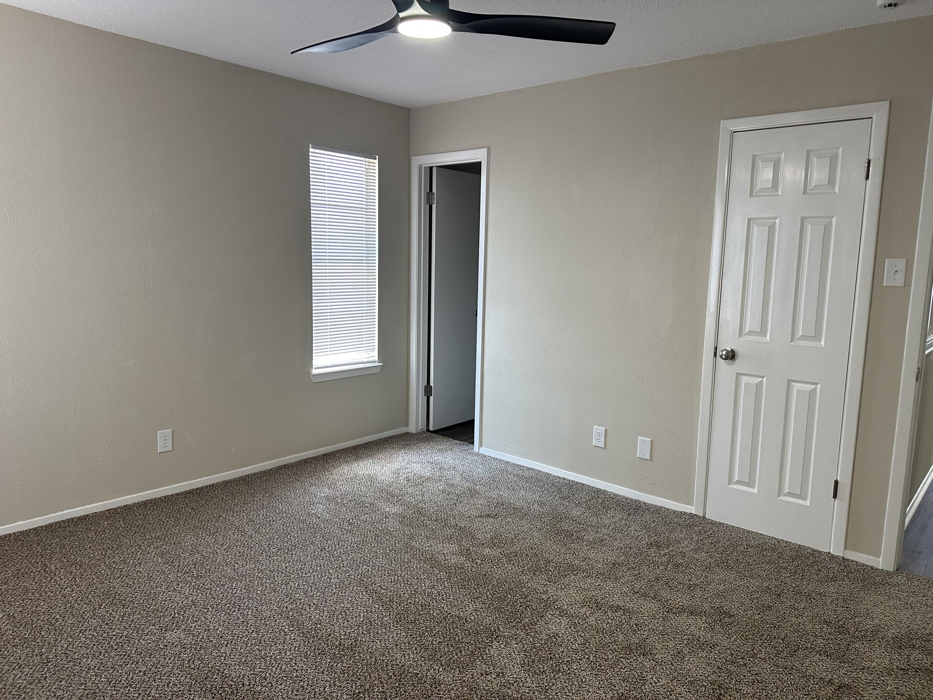 425 E 32nd Street Property Photo 11