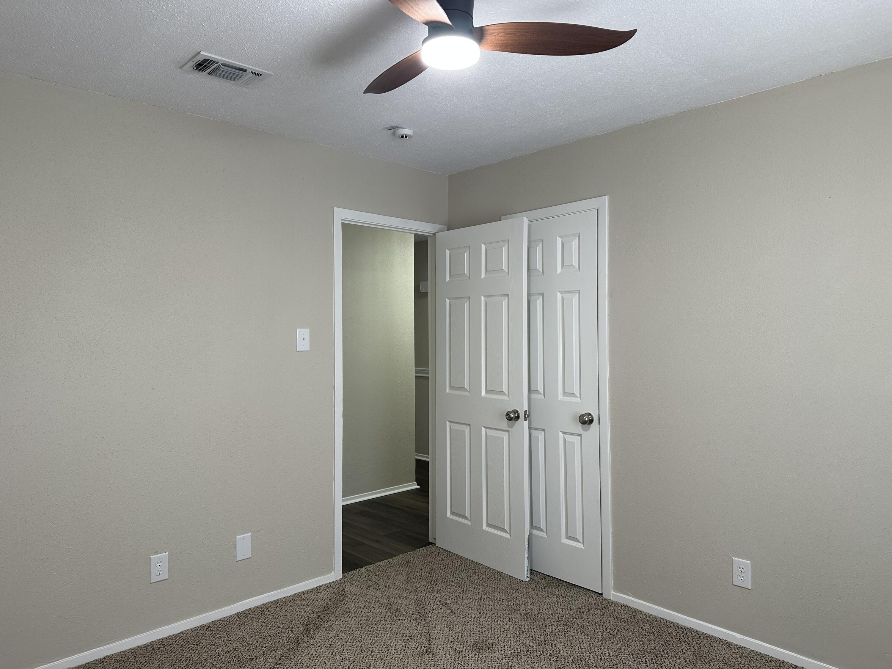 425 E 32nd Street Property Photo 19