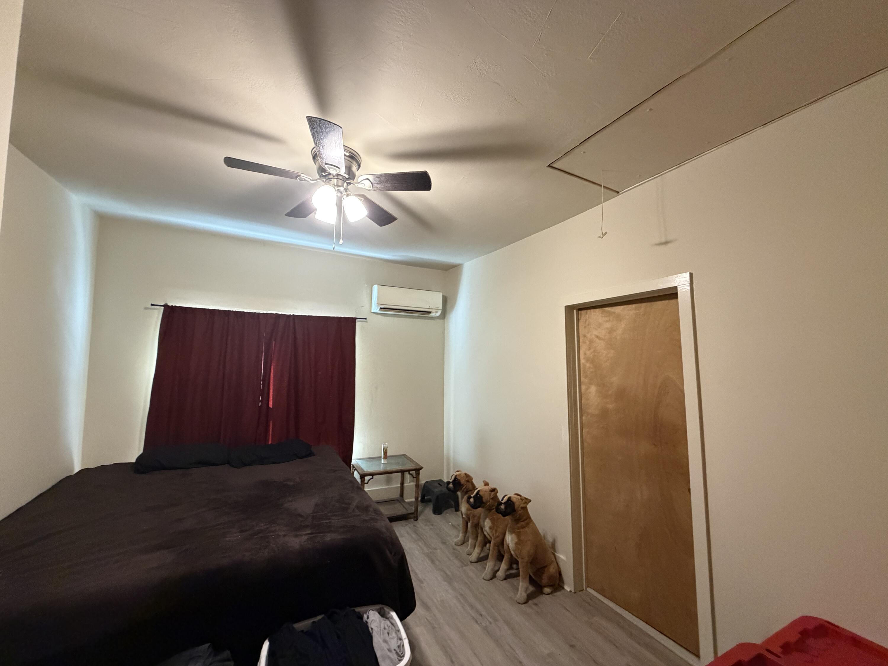 320 E 12th Street Property Photo 13