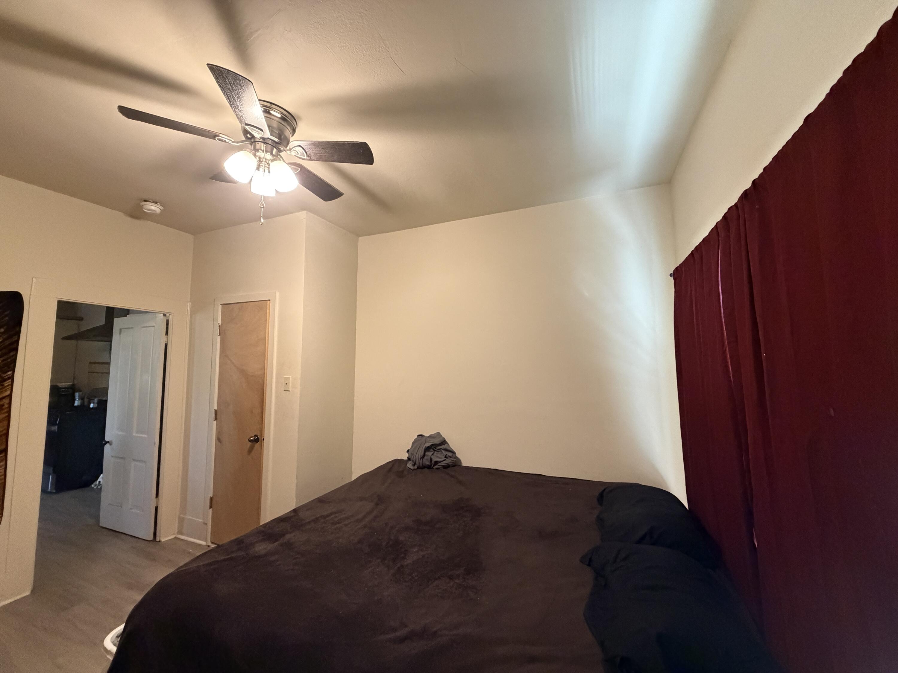 320 E 12th Street Property Photo 14