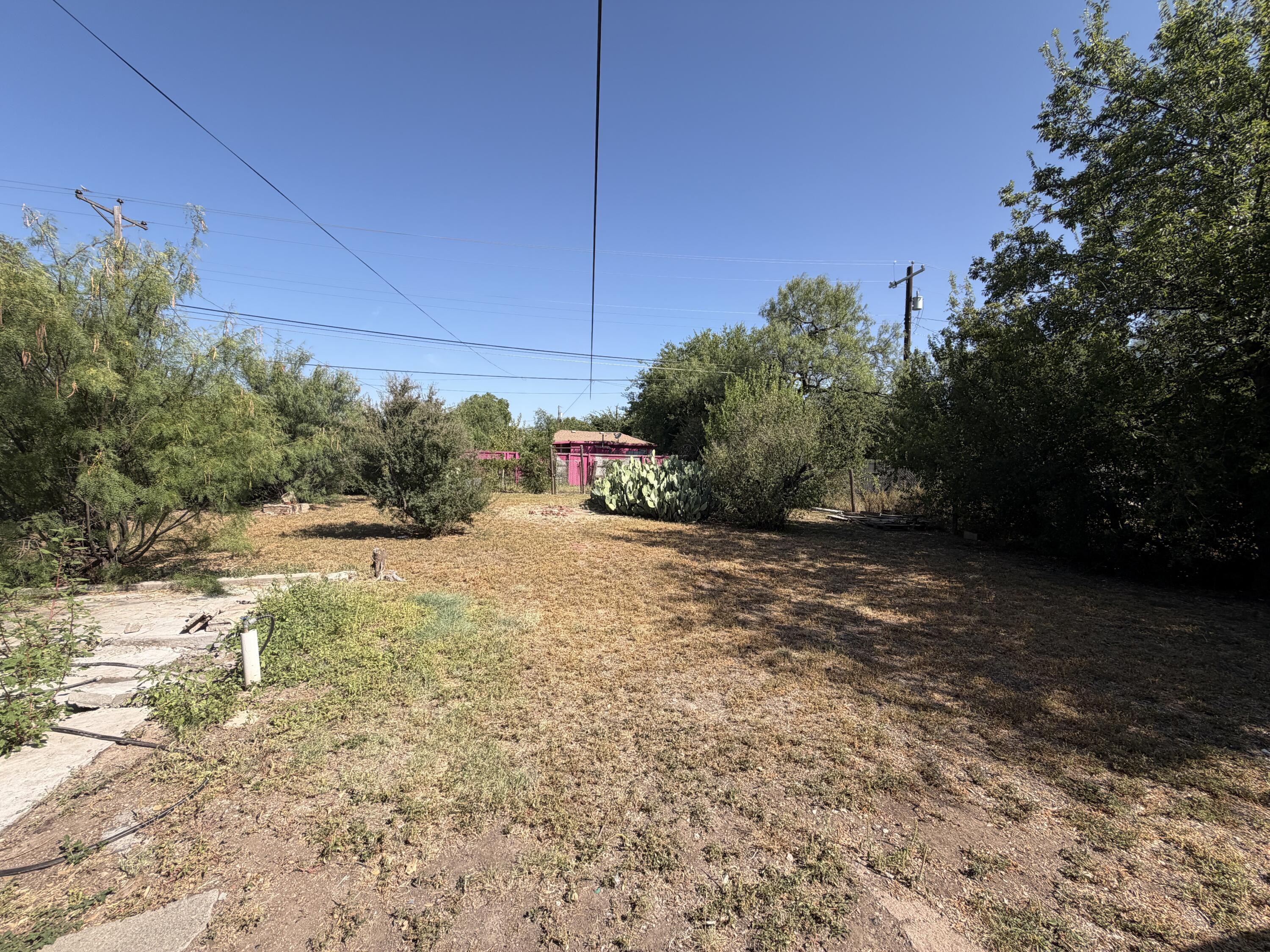 320 E 12th Street Property Photo 42