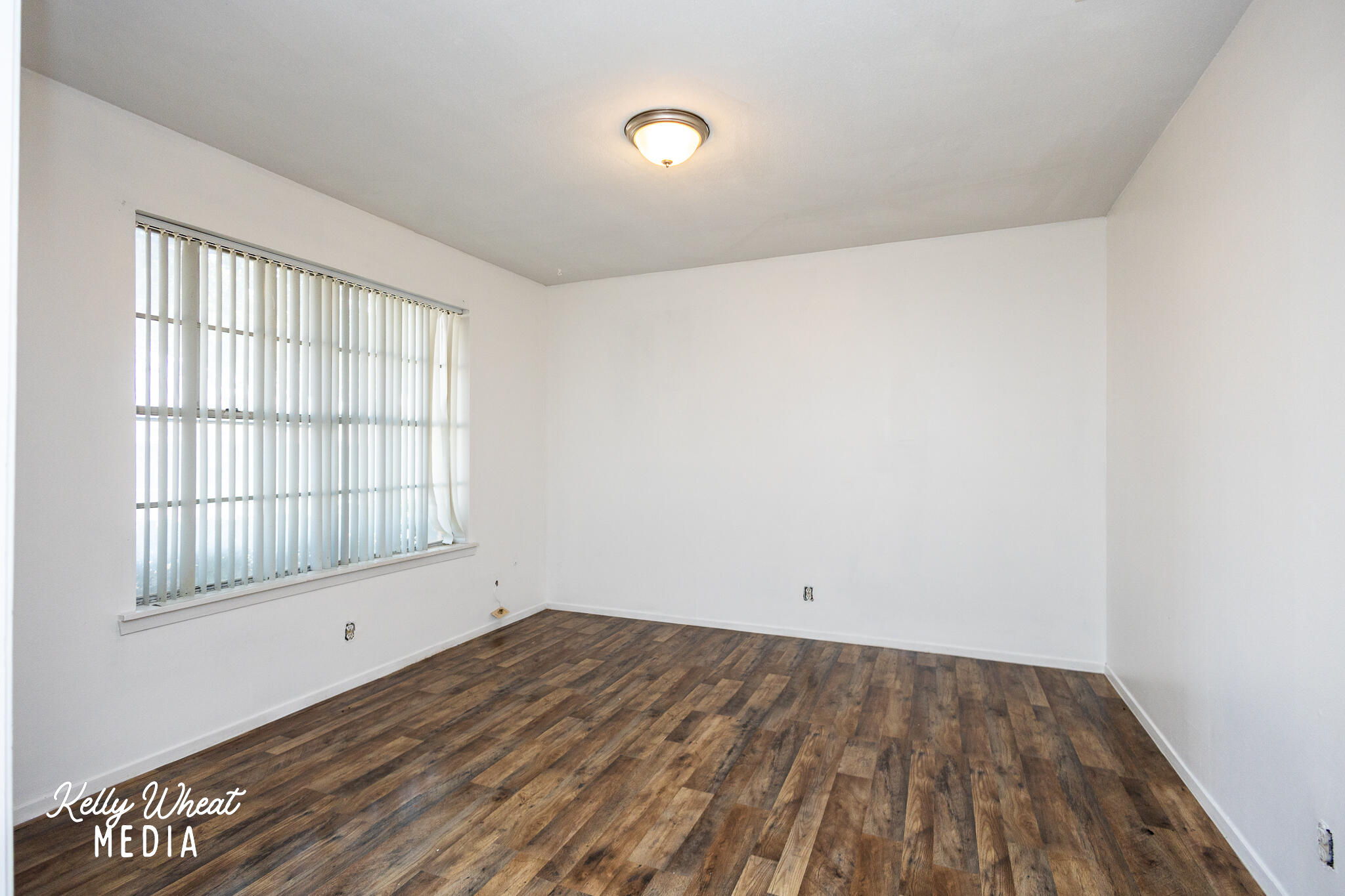 3605 Honeysuckle Lane Property Photo 9