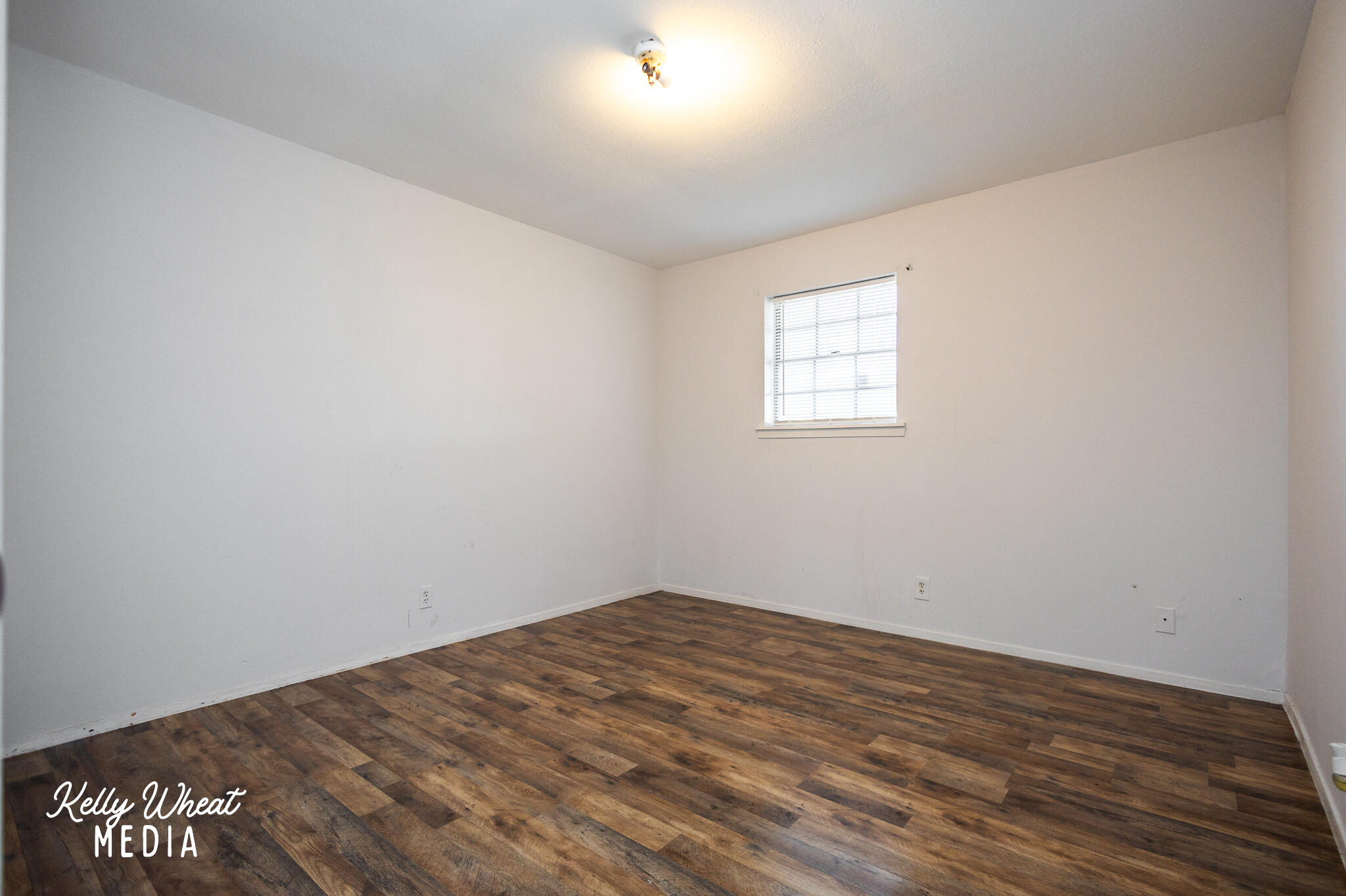3605 Honeysuckle Lane Property Photo 10