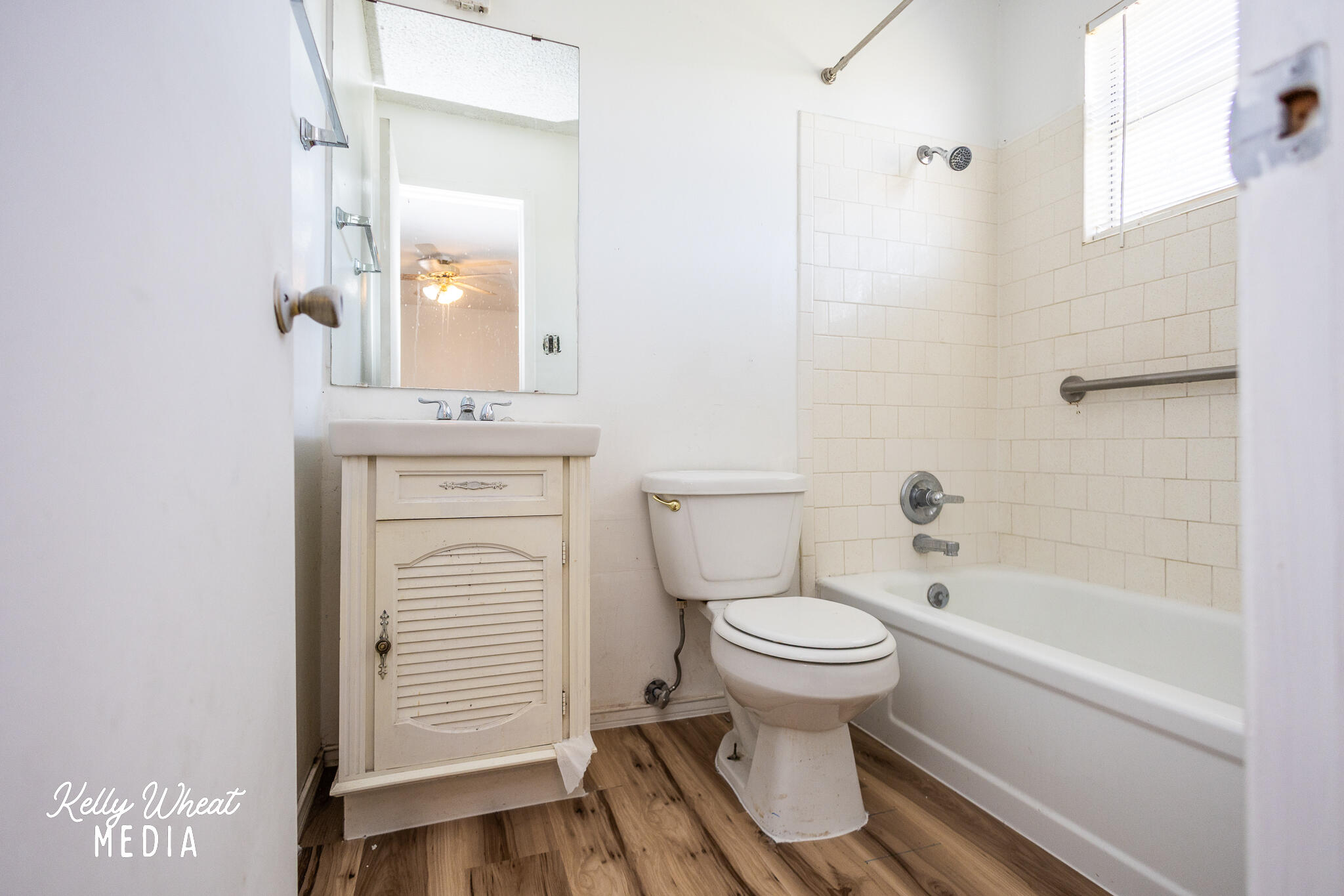 3605 Honeysuckle Lane Property Photo 11