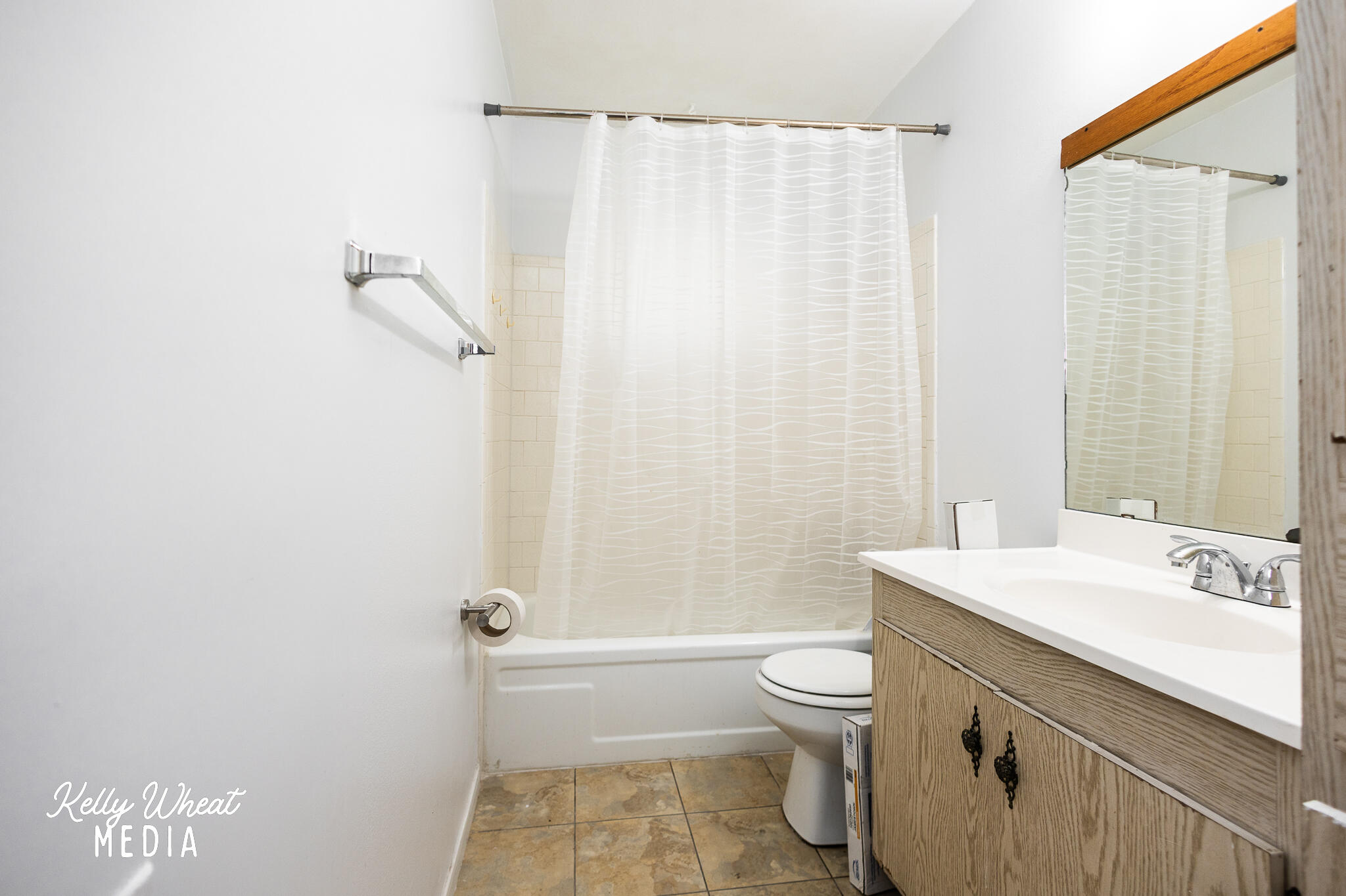 3605 Honeysuckle Lane Property Photo 16