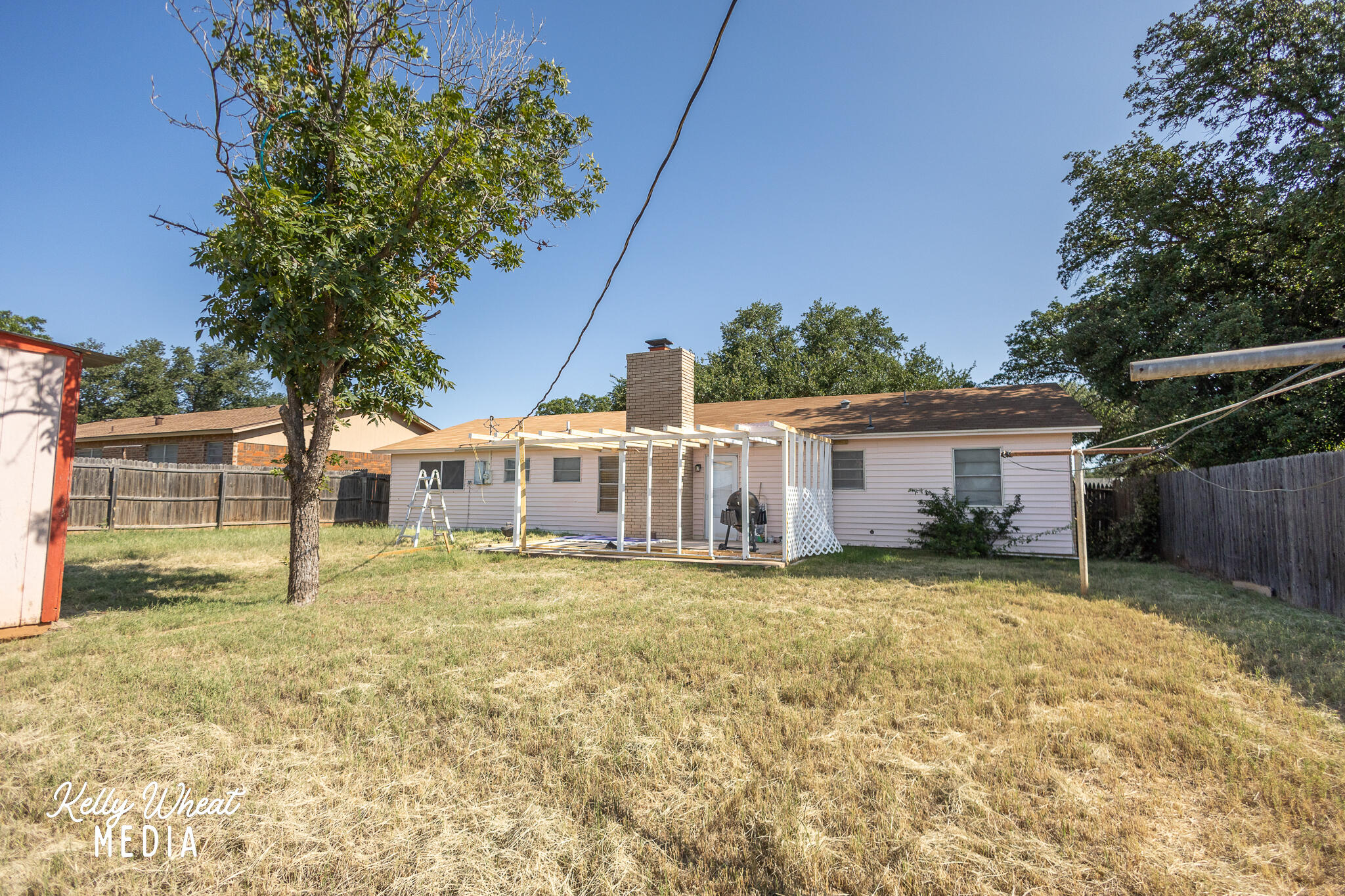 3605 Honeysuckle Lane Property Photo 17