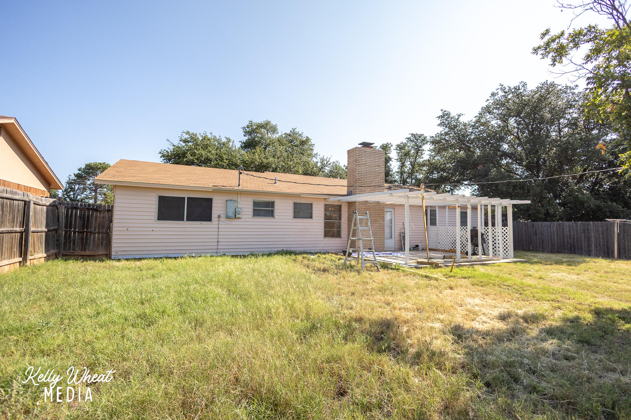 3605 Honeysuckle Lane Property Photo 18