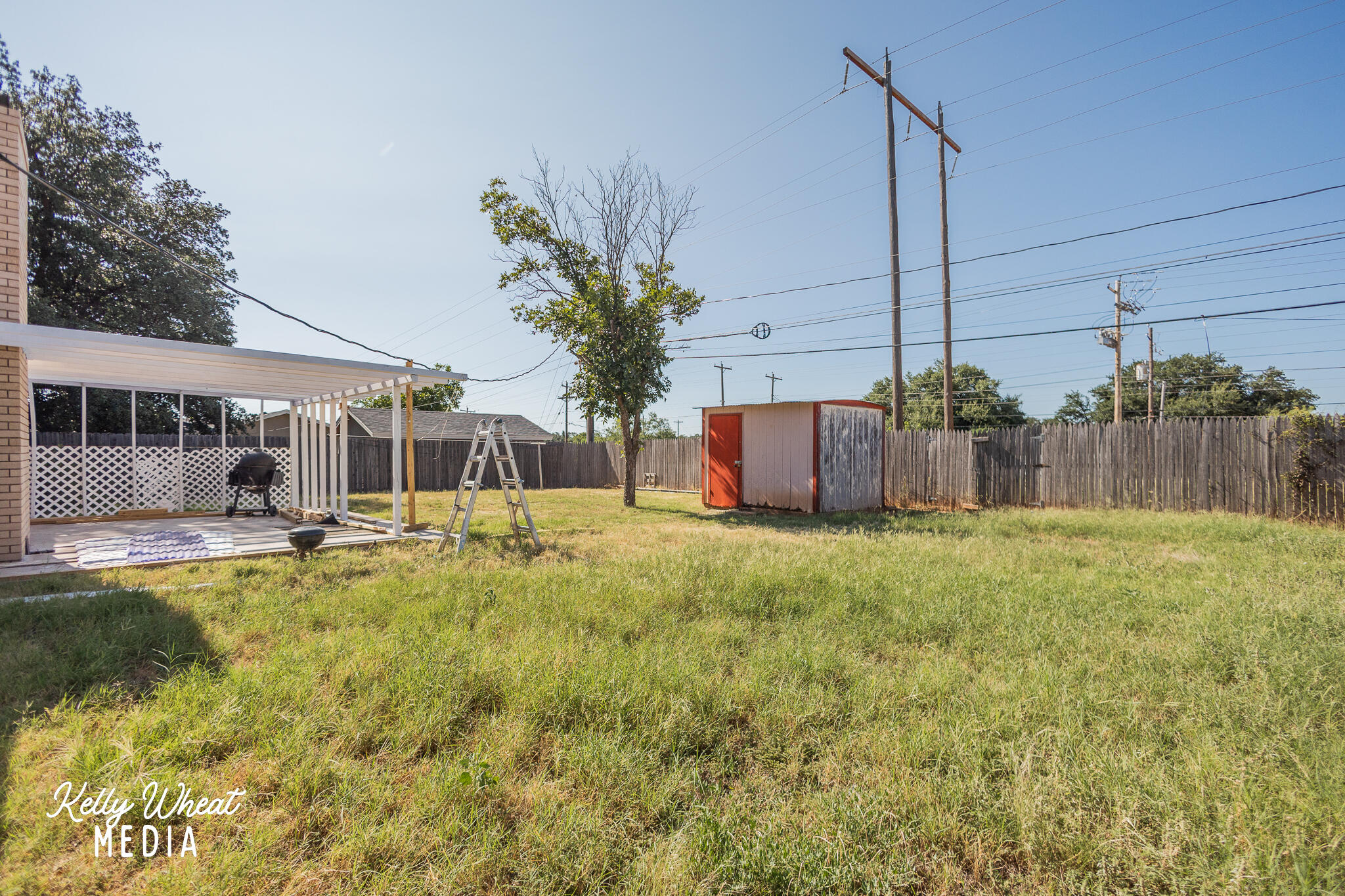 3605 Honeysuckle Lane Property Photo 19