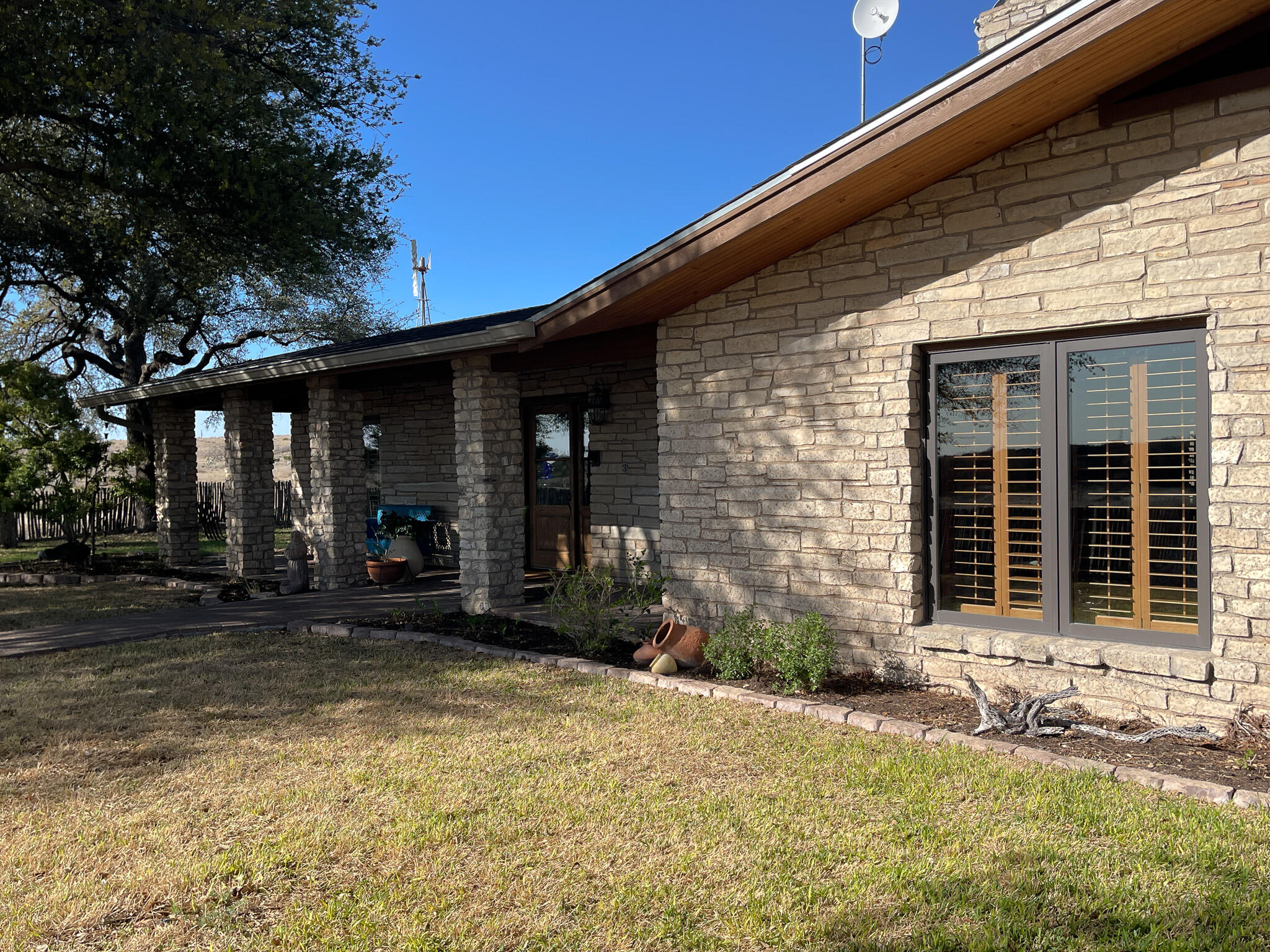 9534 Duff Road Property Photo 13