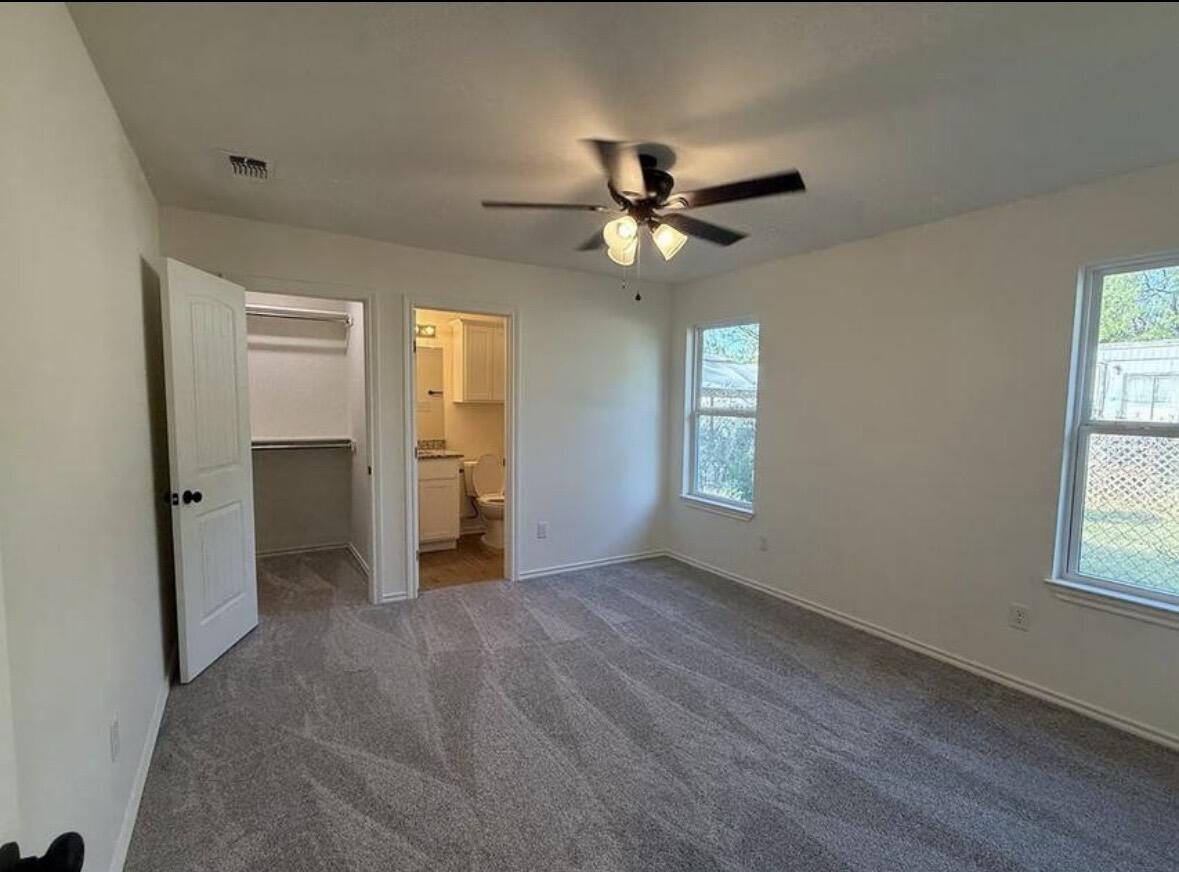 426 W Avenue U Property Photo 11