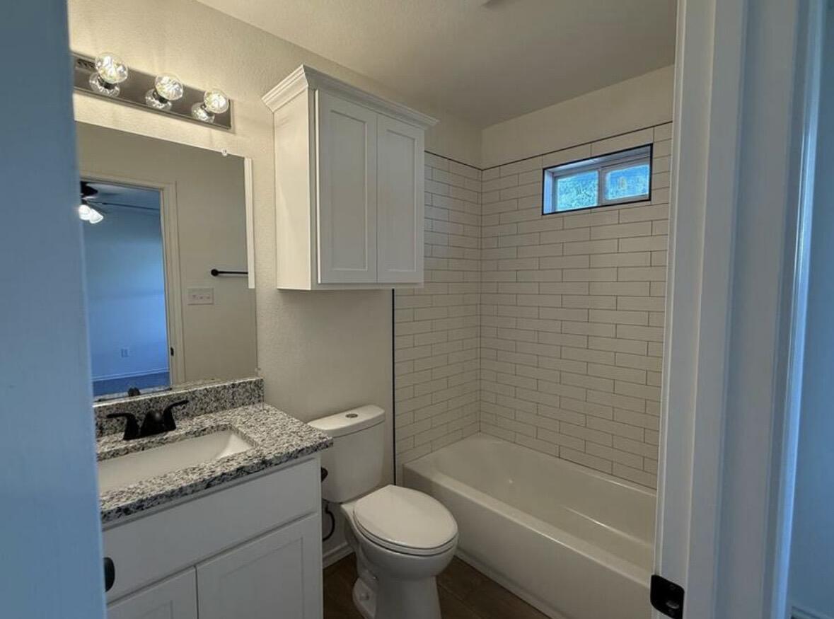 426 W Avenue U Property Photo 13