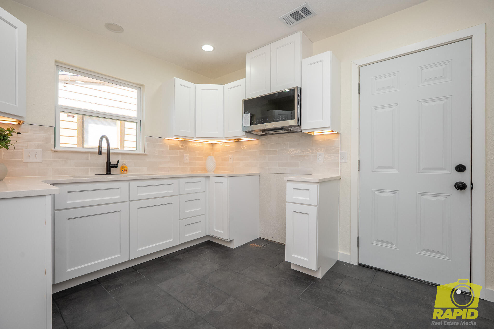 2701 W Beauregard Avenue Property Photo 13