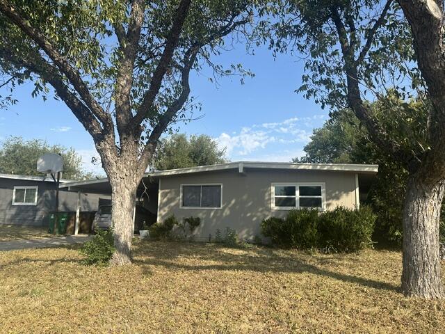 2210 Lakeside Avenue Property Photo 1
