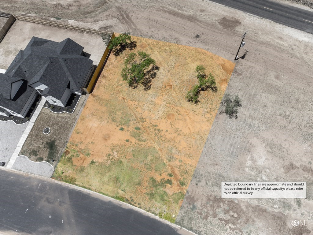 2318 Palms Court Property Photo 6