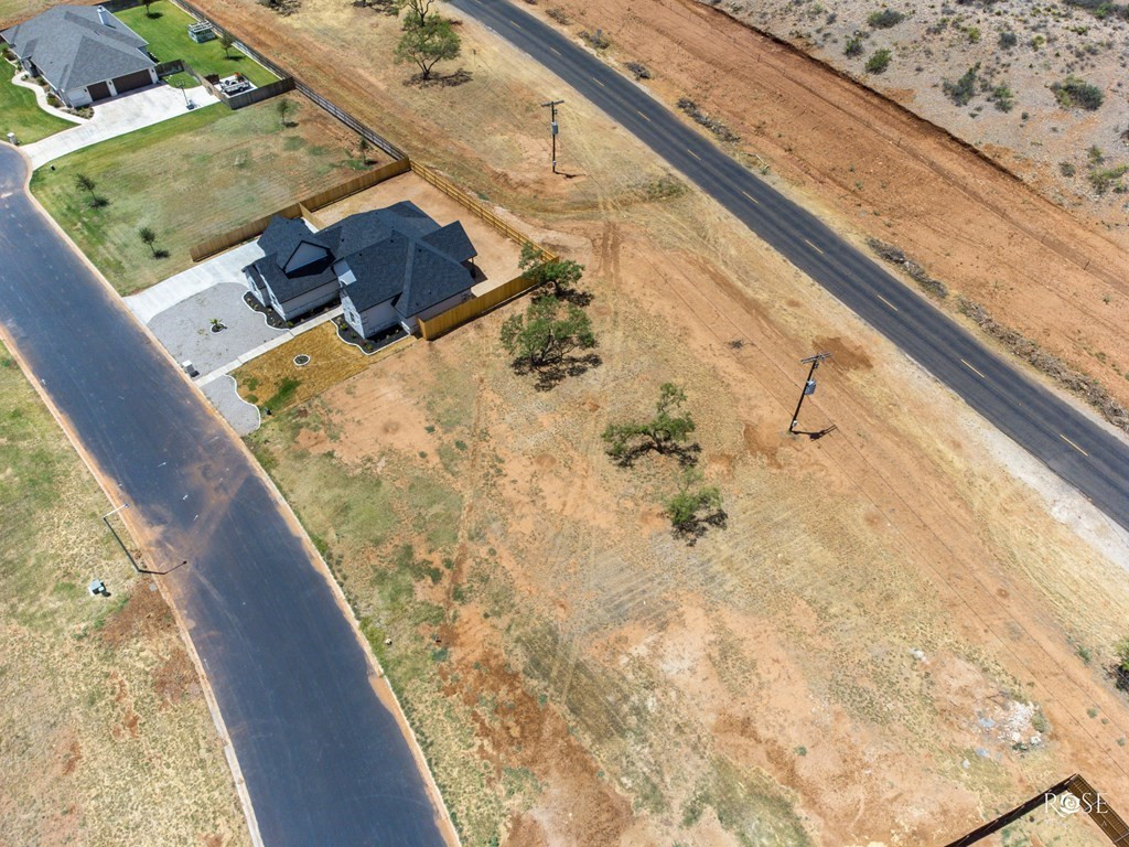 2318 Palms Court Property Photo 8