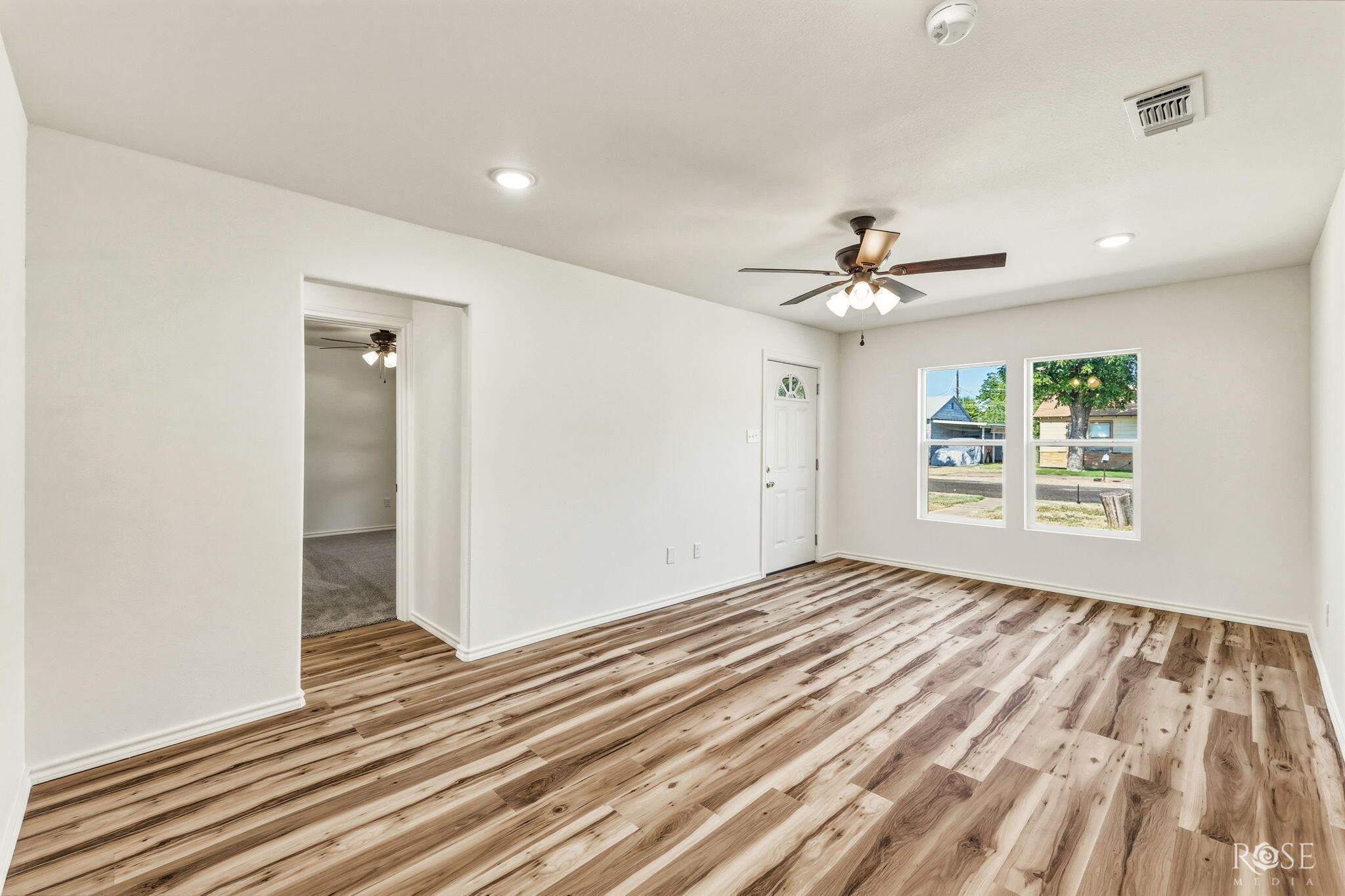 1318 Luna Street Property Photo 5
