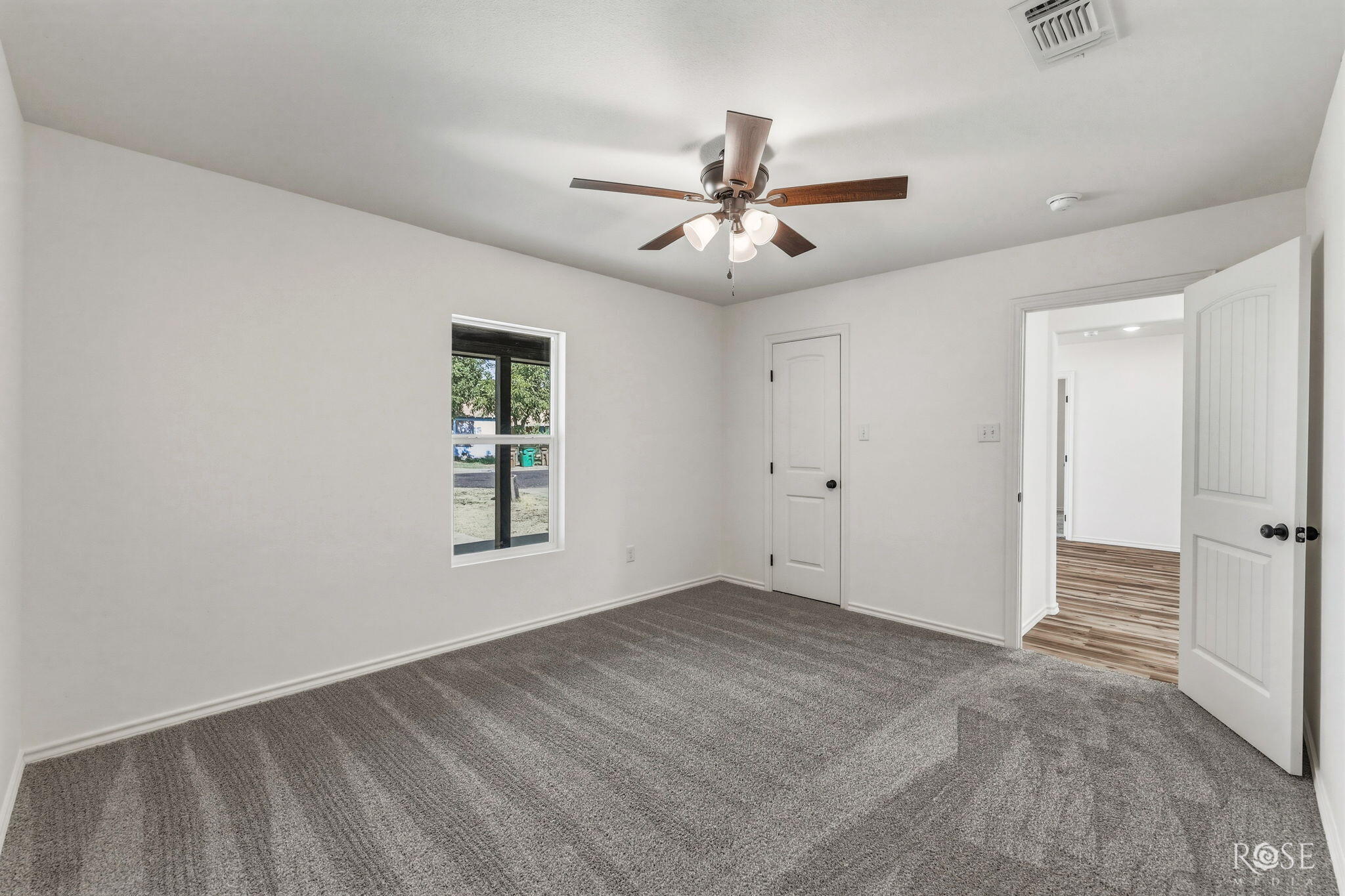 1318 Luna Street Property Photo 10