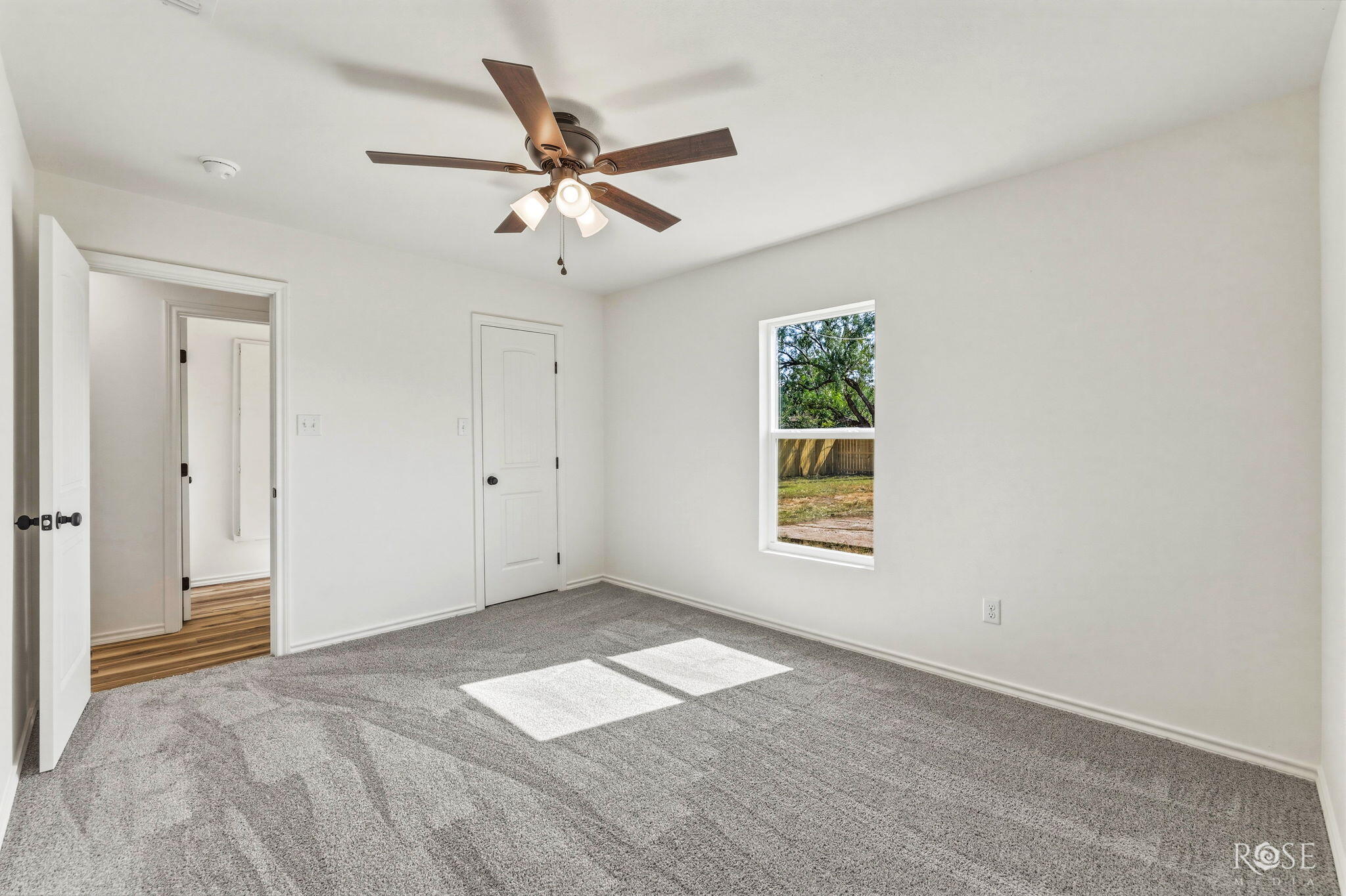 1318 Luna Street Property Photo 13